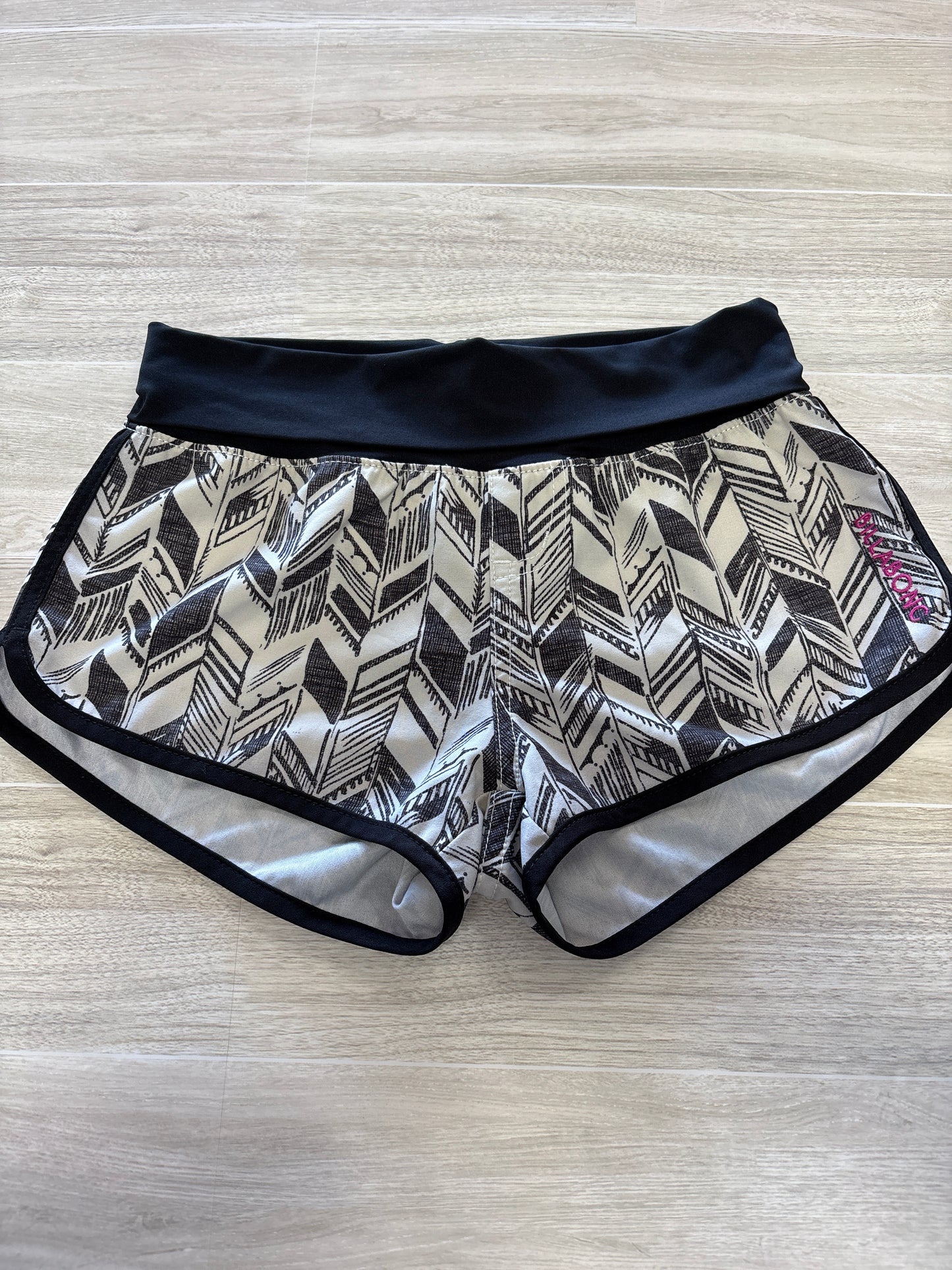 4/5 B+W Billabong Swim Short
