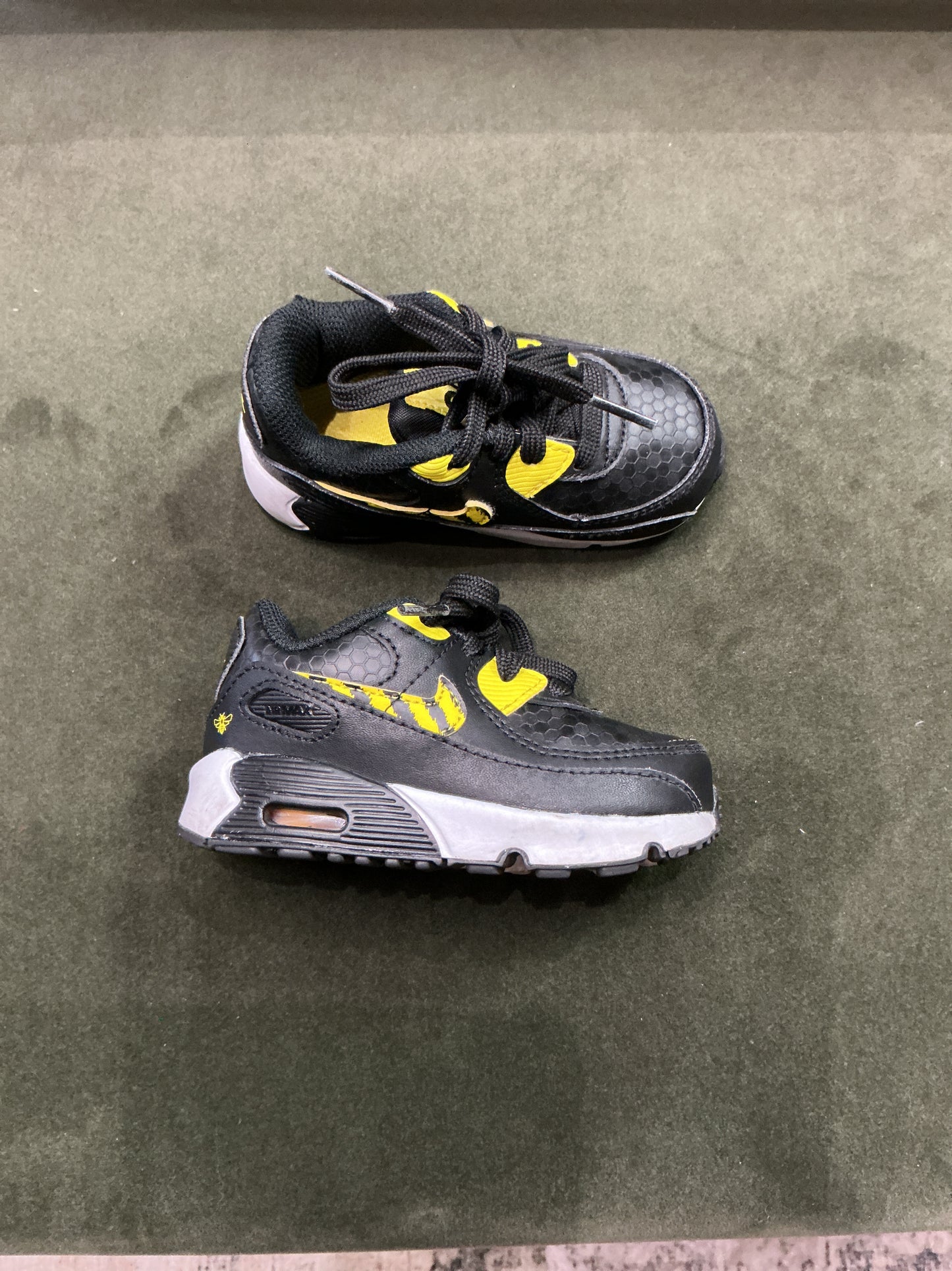 6c Nike Air Max Bumble Bee
