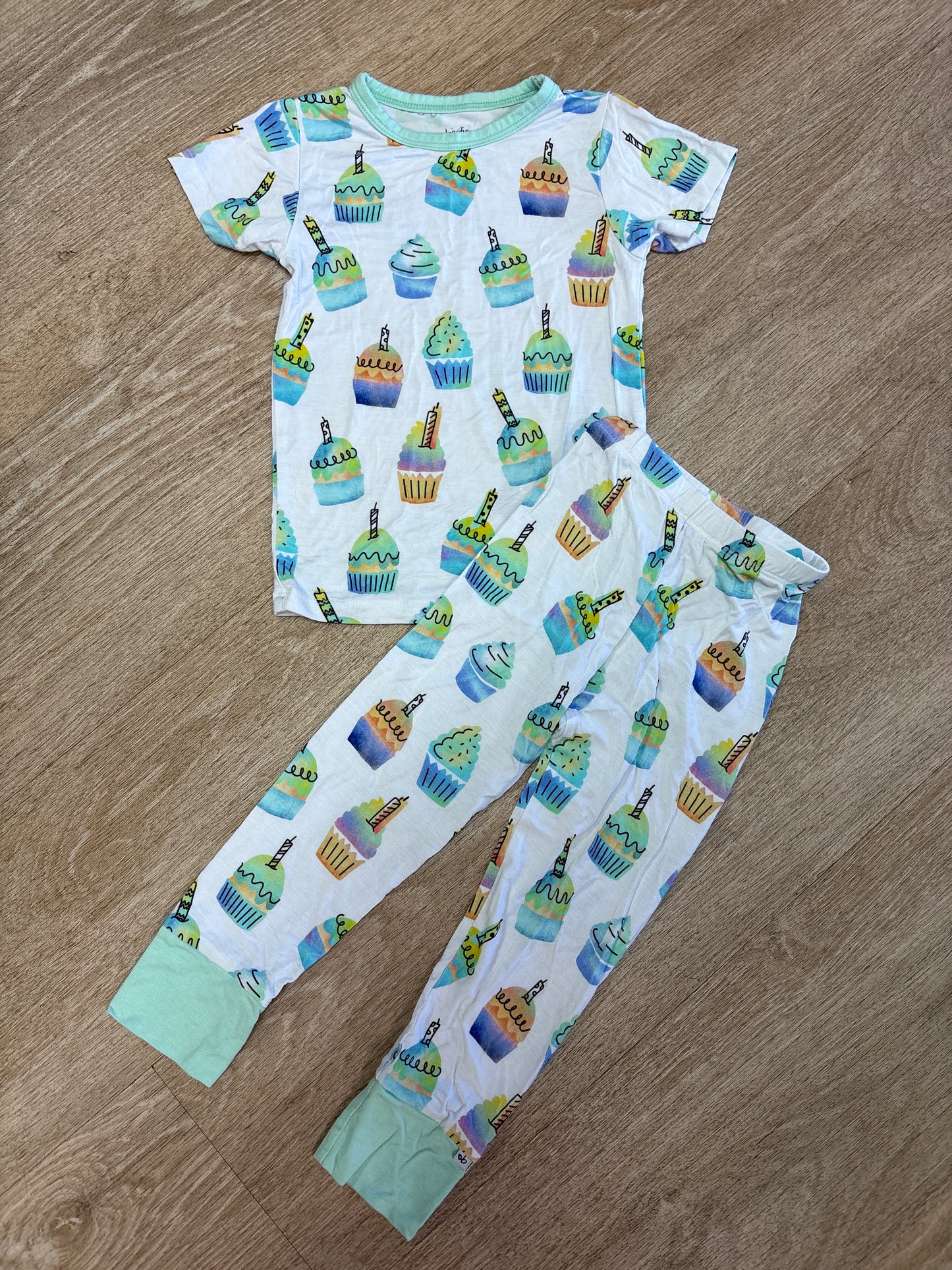 2T Birdie Bean Cupcakes 2 Piece Lounge Set