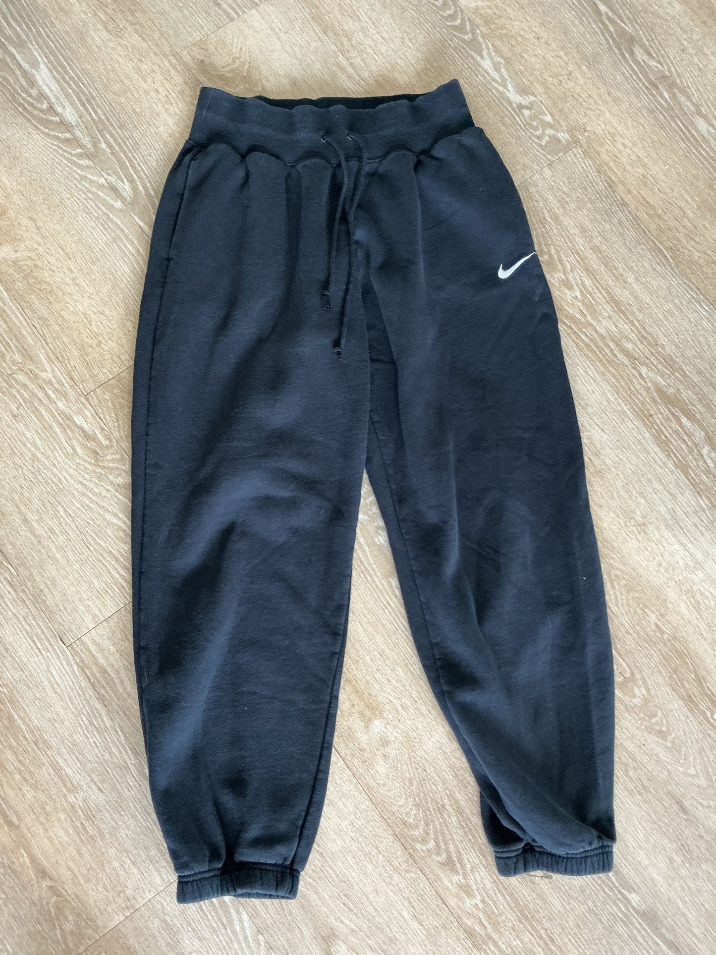 Womens Small Nike Jogger Sweatpants (Crewneck Sold Separately)