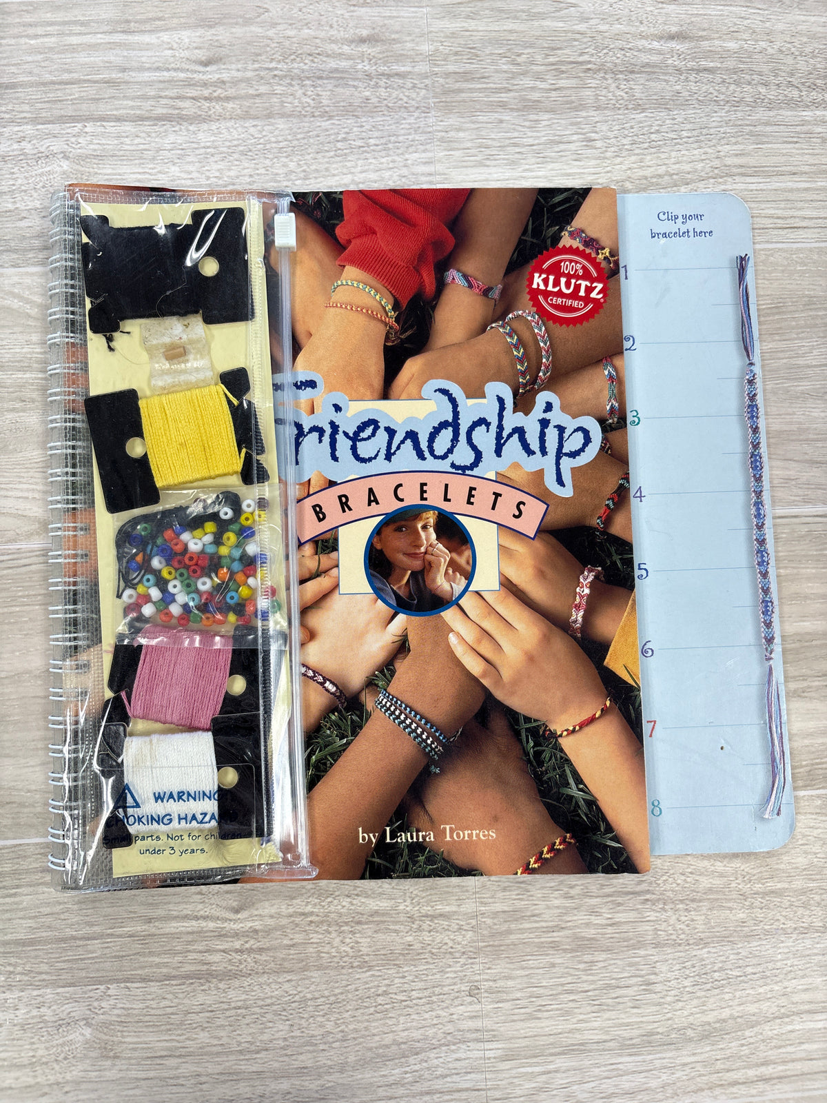 Book - Vintage Friendship Bracelets