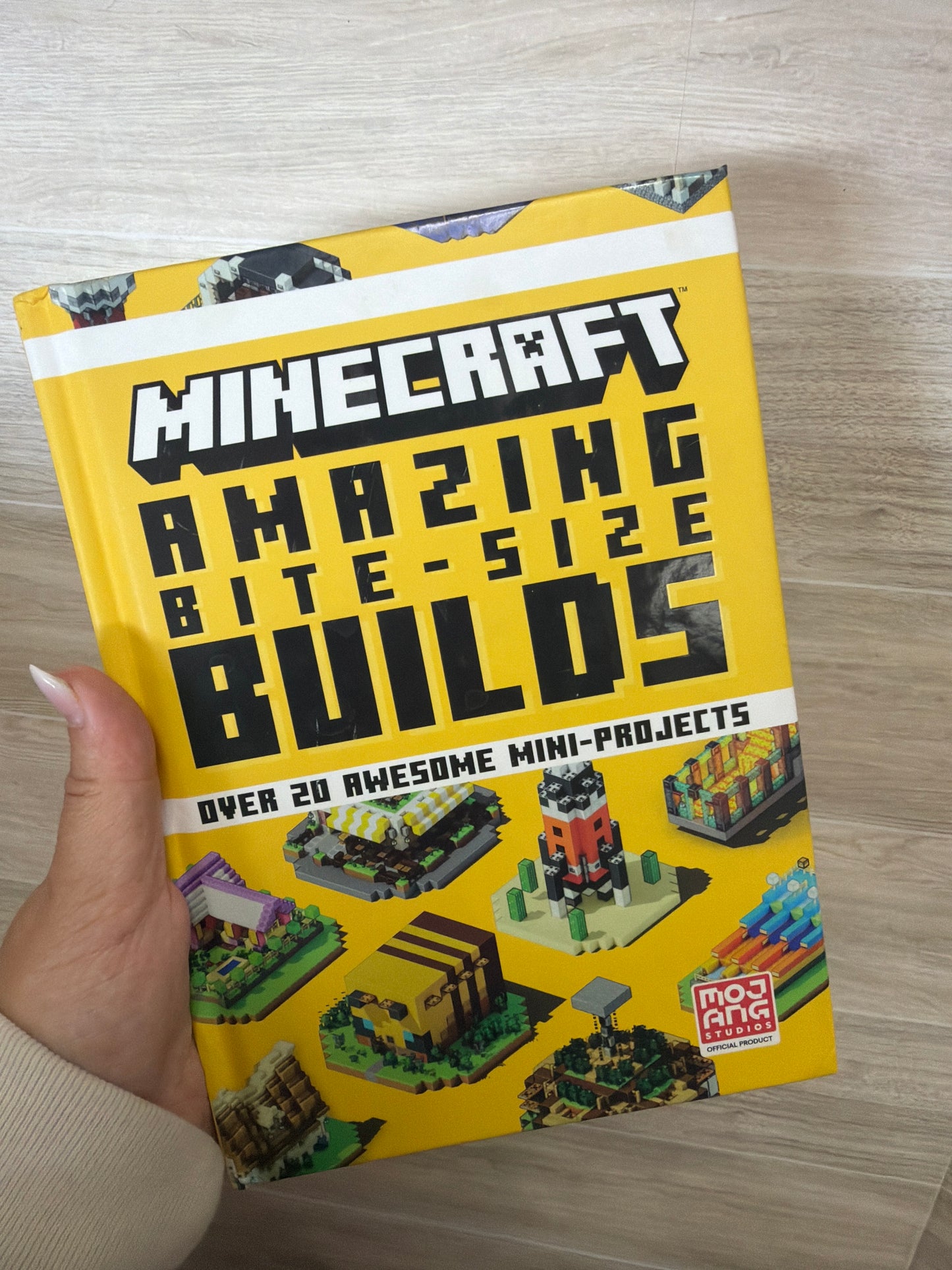 Book - Minecraft Amazing Bite-Size Builds