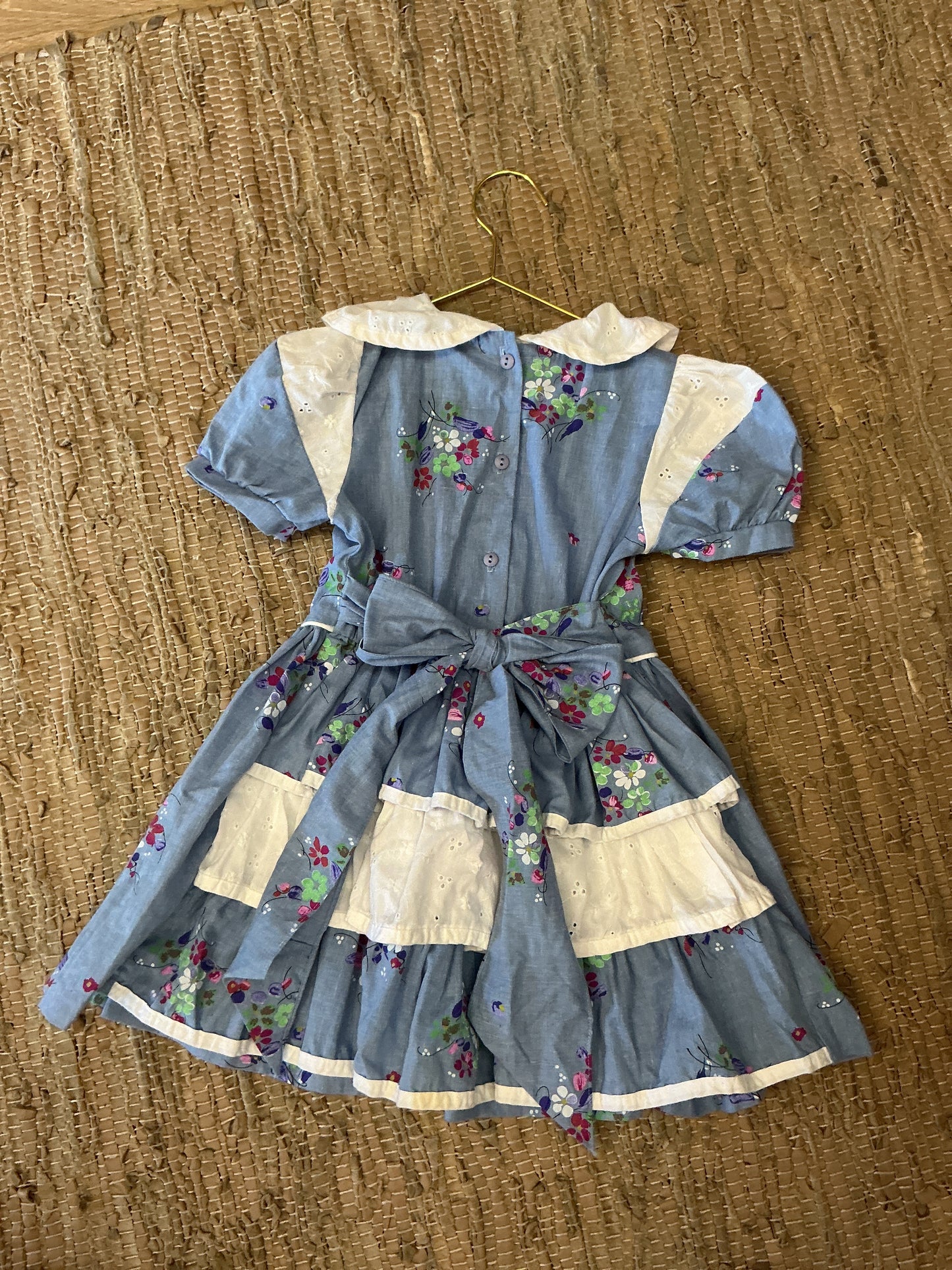 6t-vintage-floral-collared-dress
