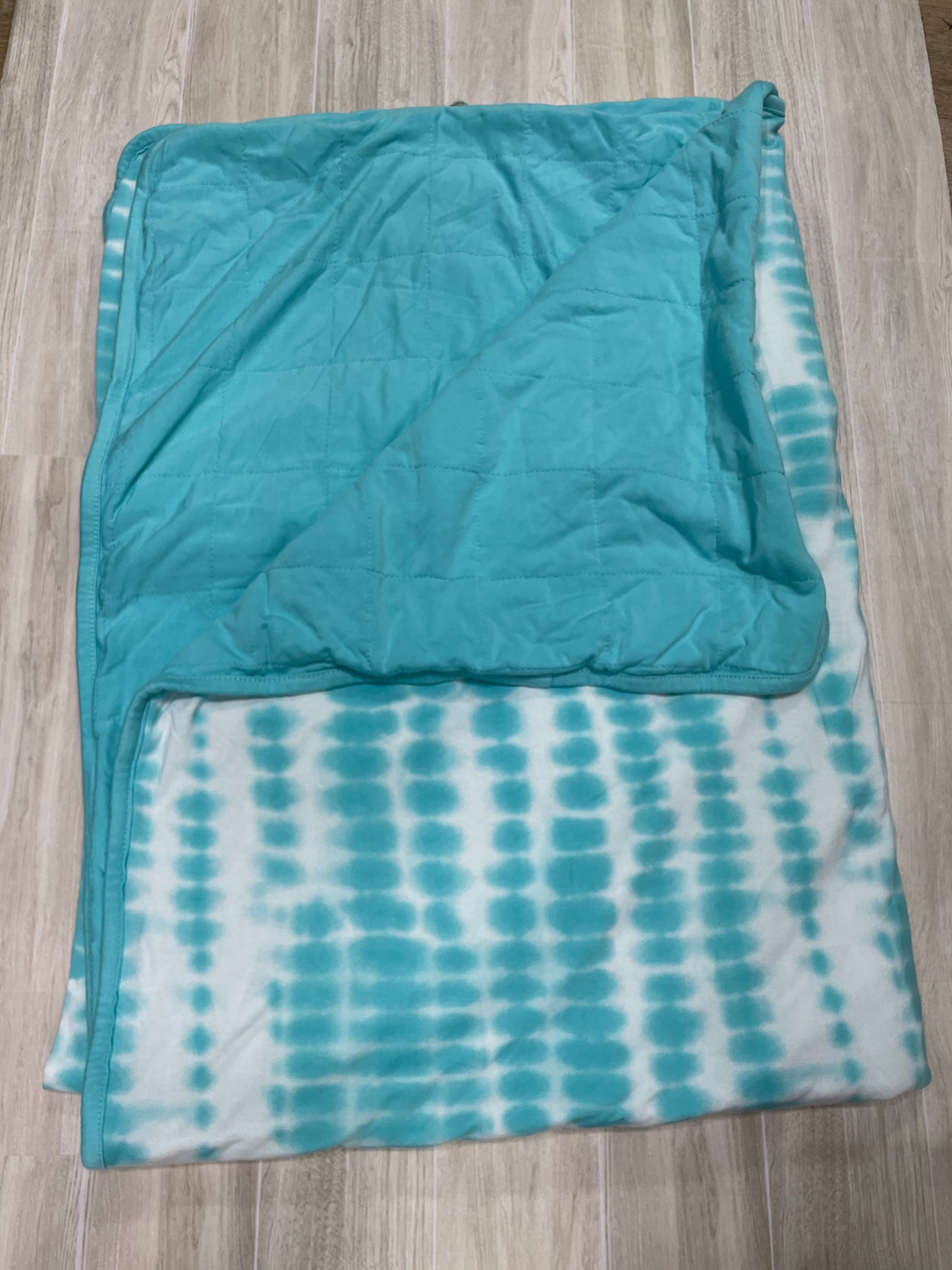Kyte Reversible Quilted Blanket - Blue Dye/Blue