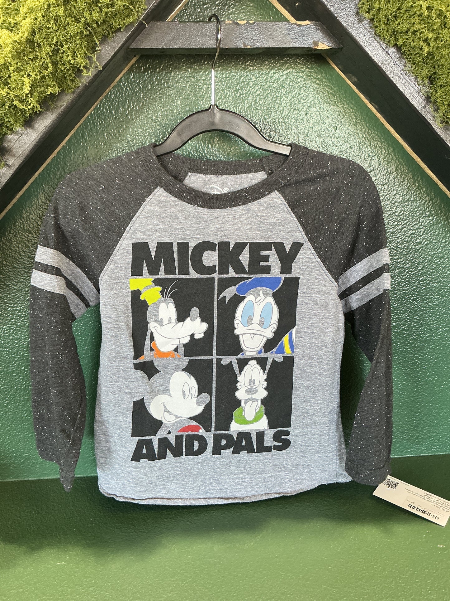 5t-mickey-and-pals-long-sleeve-