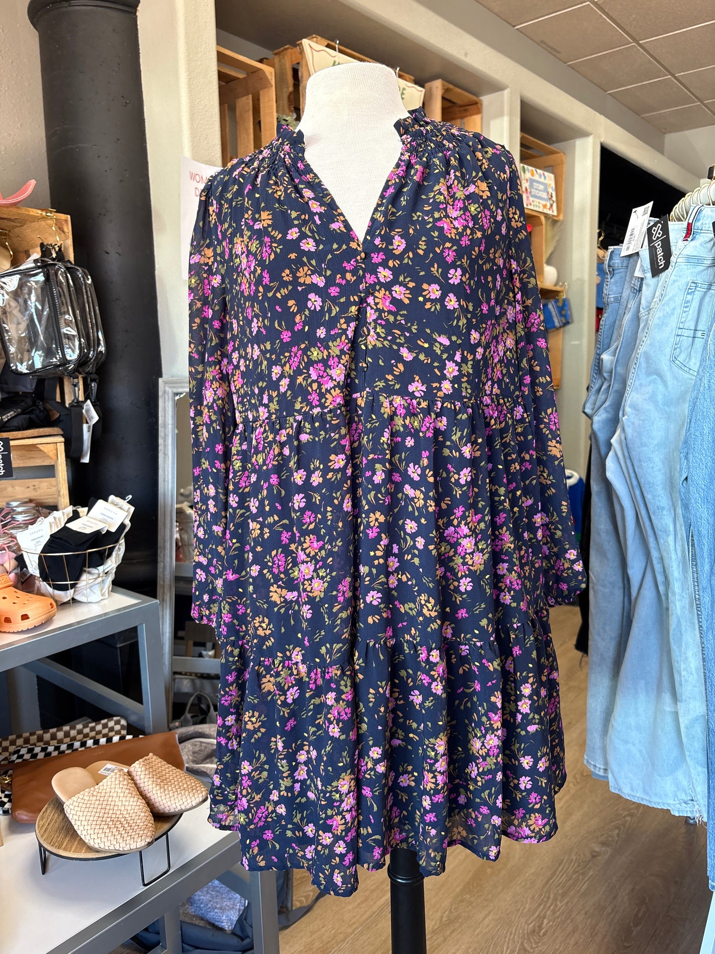 Womens 12/14 Dark Floral Button Dress