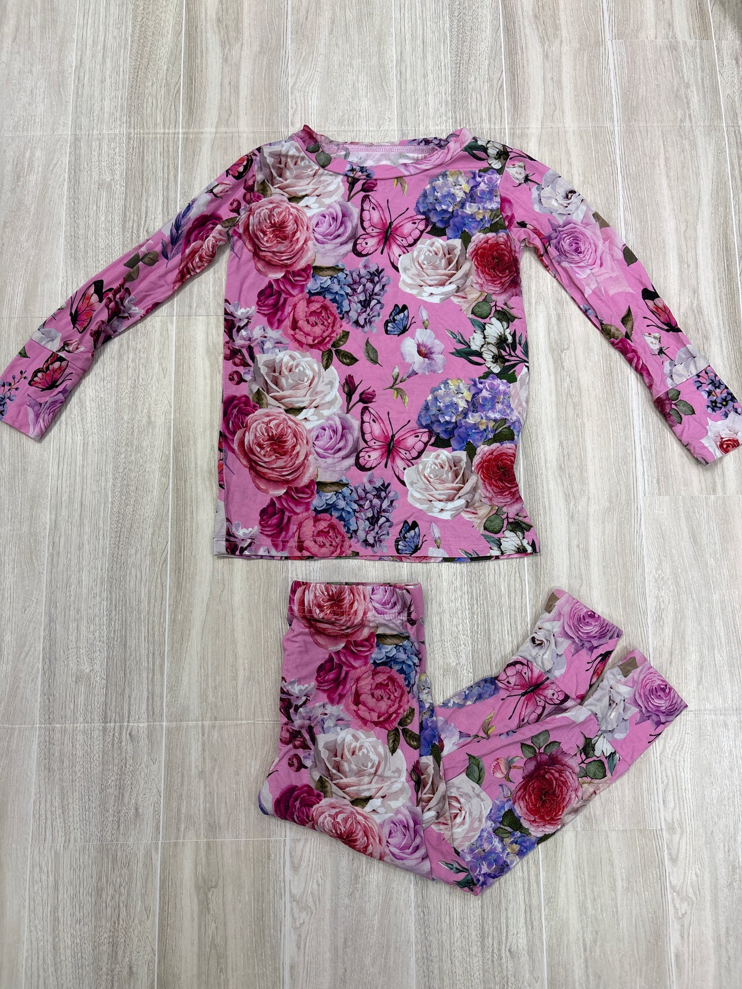 2T Bums & Roses Pink Butterfly 2 Piece Lounge Set