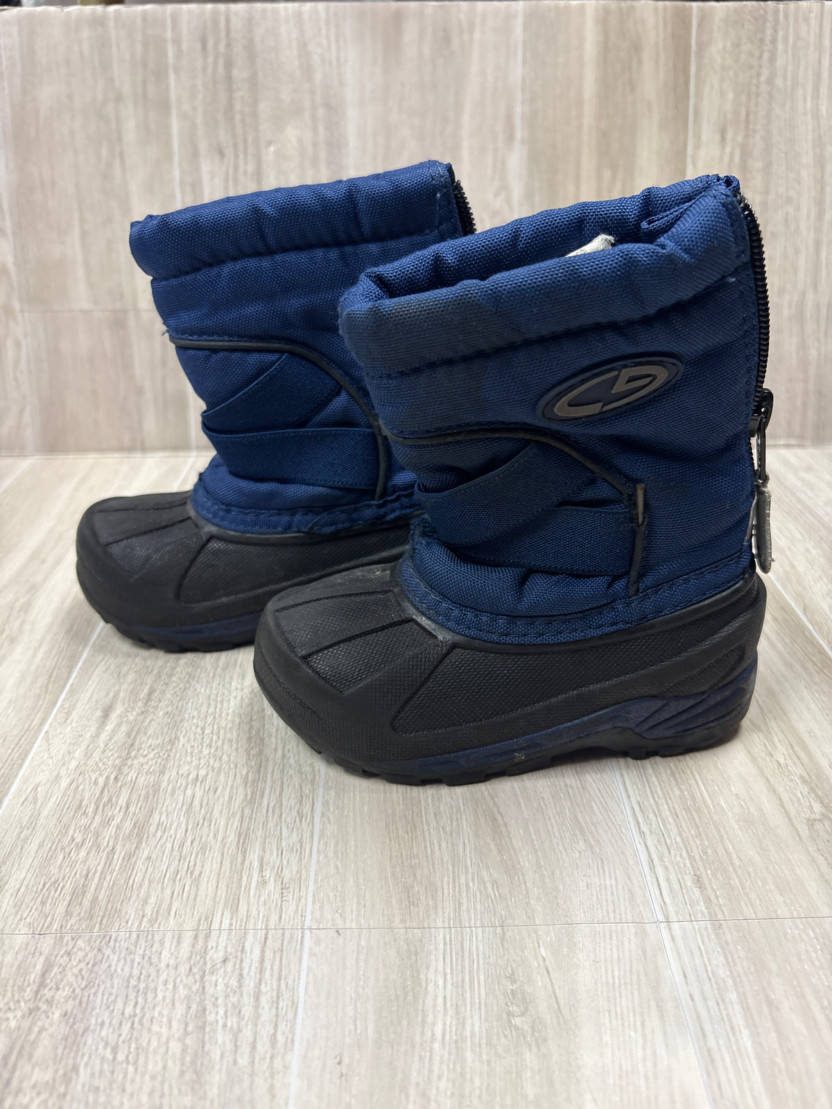 6c Gerry Navy/Black Snow Boots