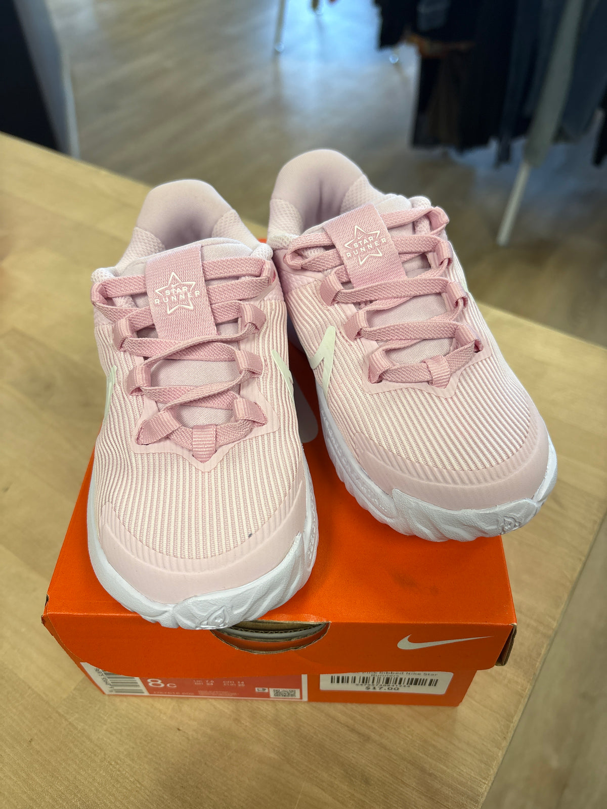 NWT 8c Pink Ribbed Nike Star Runners