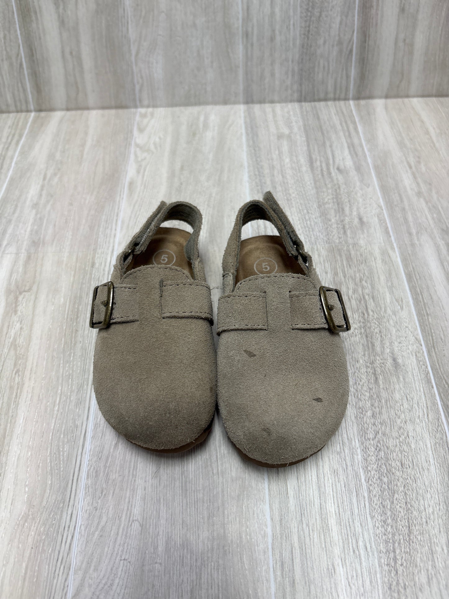 5c Tan Velco Mule