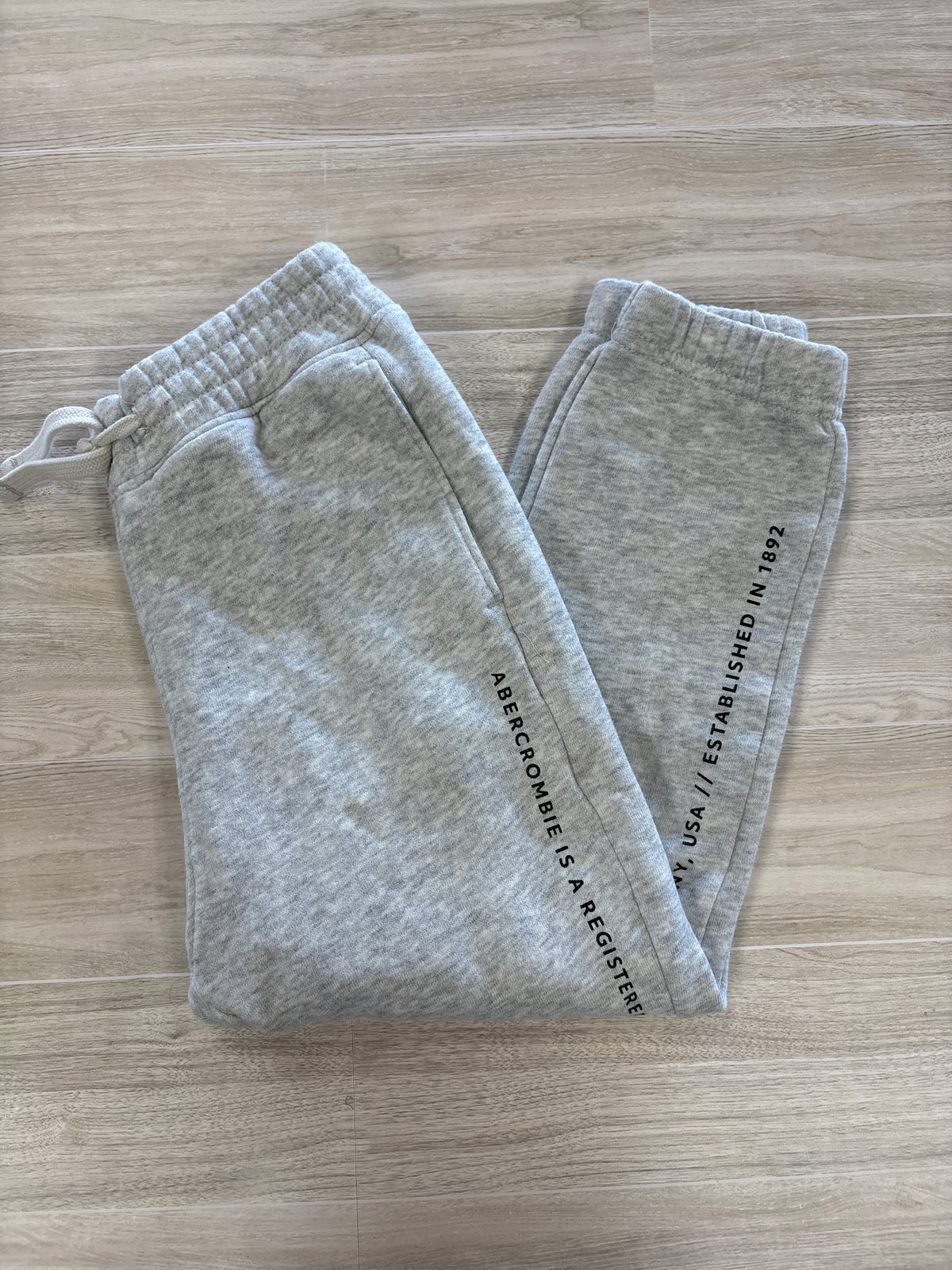 5/6 Abercrombie Kids Grey Jogger Sweatpant - Blemish