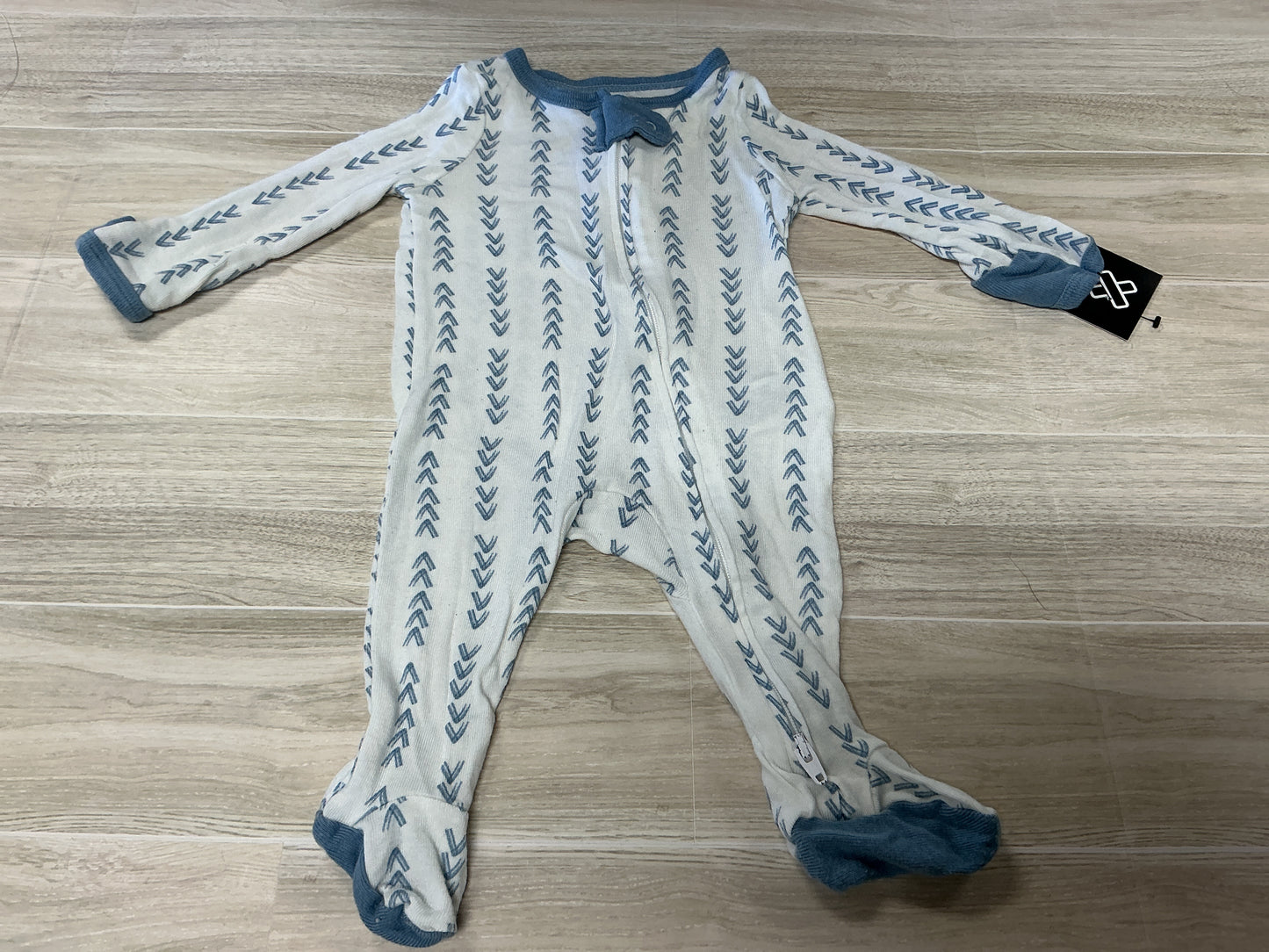 Newborn White/Blue Chevron Pajama