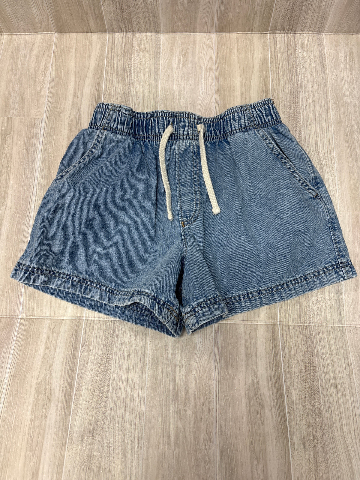 10/12 Light Wash Pull On Denim Shorts