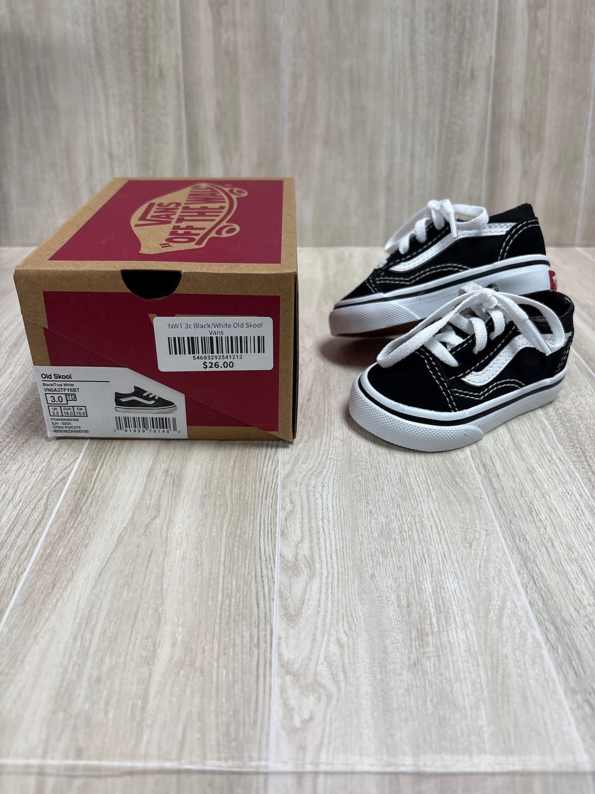 NWT 3c Black/White Old Skool Vans