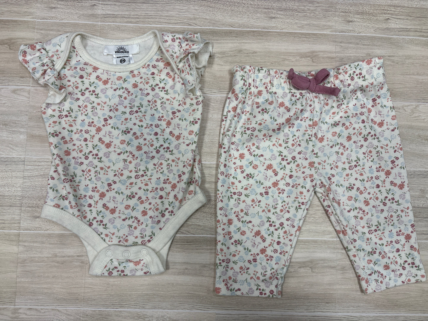 0-3m Wonderlux Off White Mini Floral 2 Piece Set