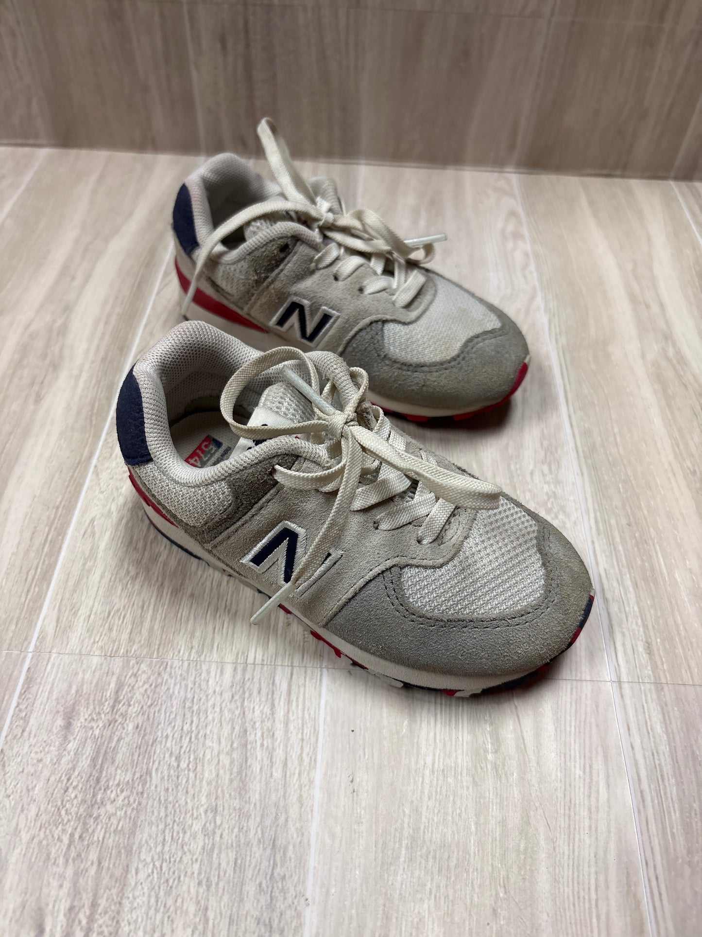 7c New Balance Grey Sneaker