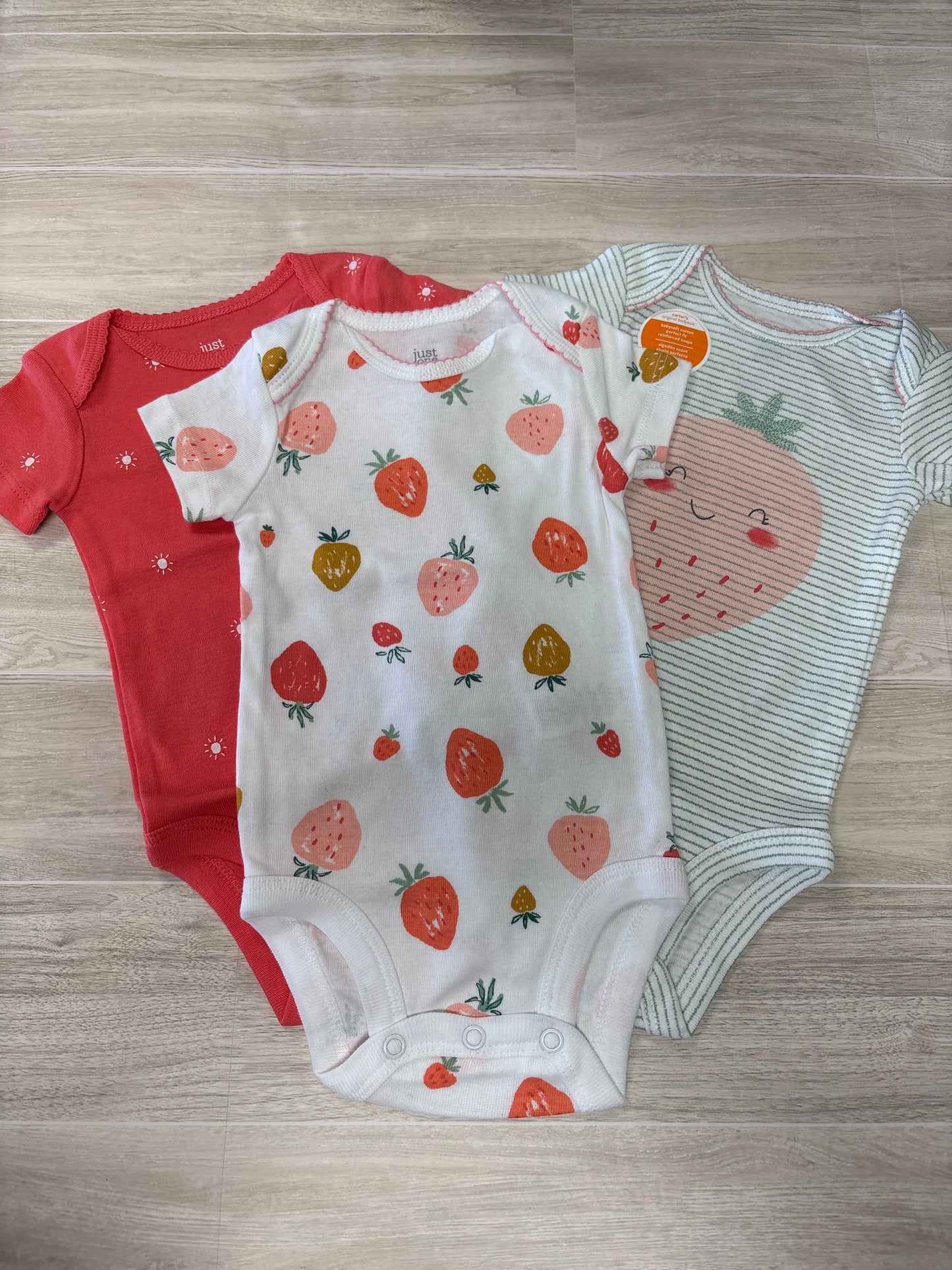 NWT 3m Berry Onesie 3 Pack
