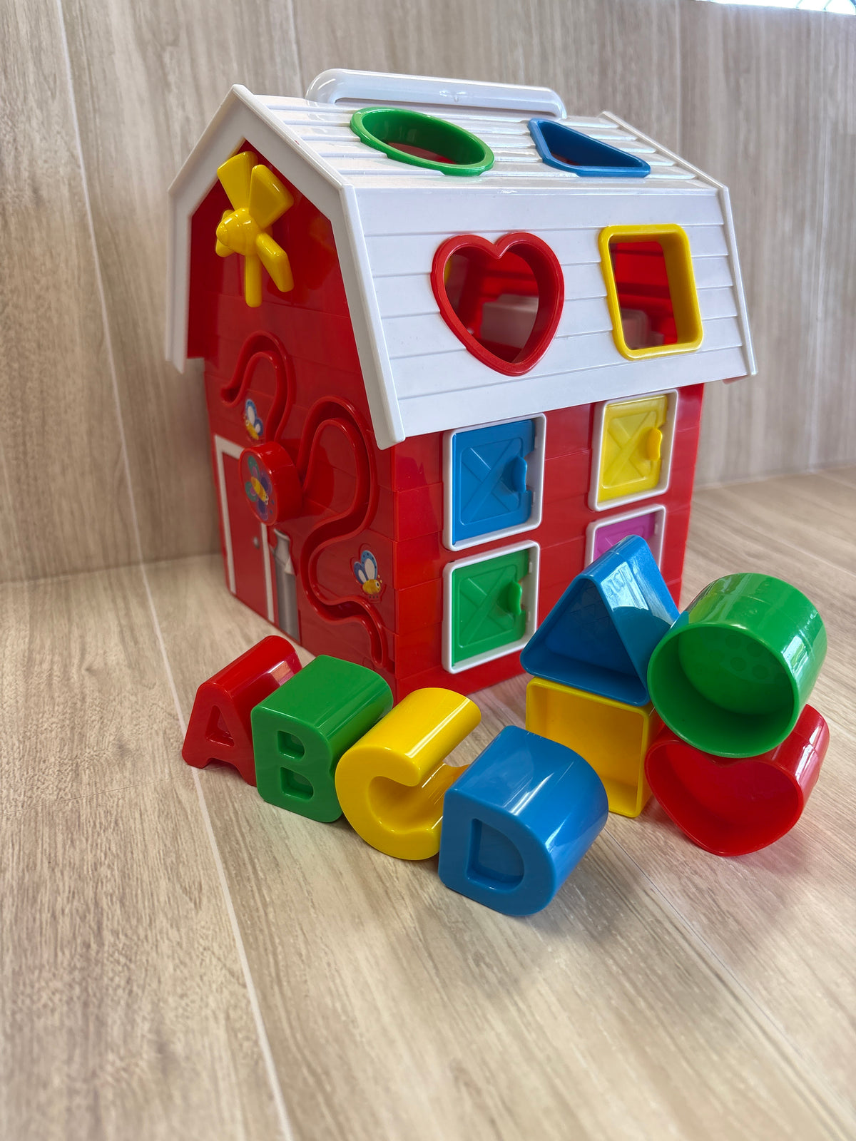 Toy - Interactive Matching Barn