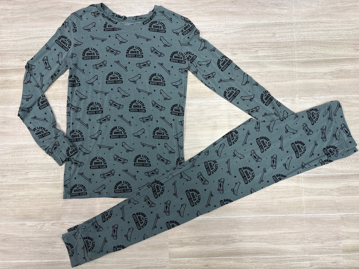 6/7 Brave Little Ones Dusty Blue Skateboard 2 Piece Lounge Set