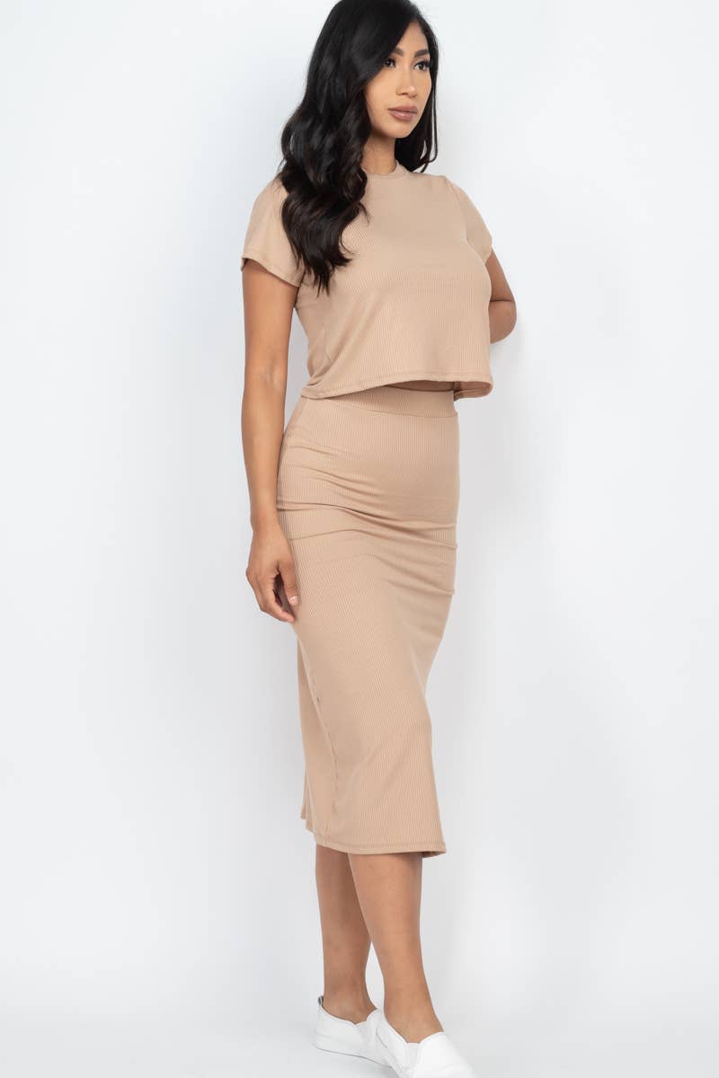 CAPELLA APPAREL - Ribbed Solid Top & Midi Skirt Set: Taupe / M