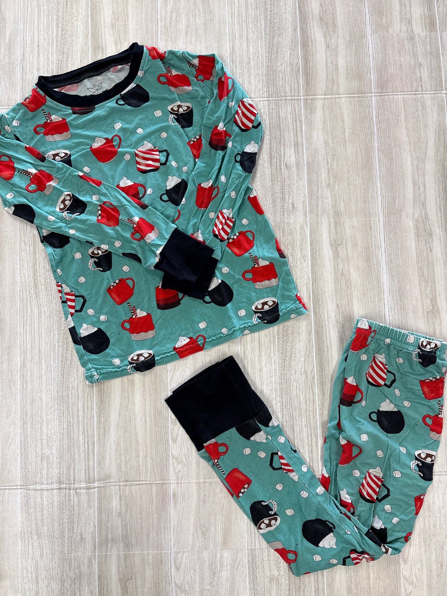 7 Peregrine Hot Cocoa Pajama Set