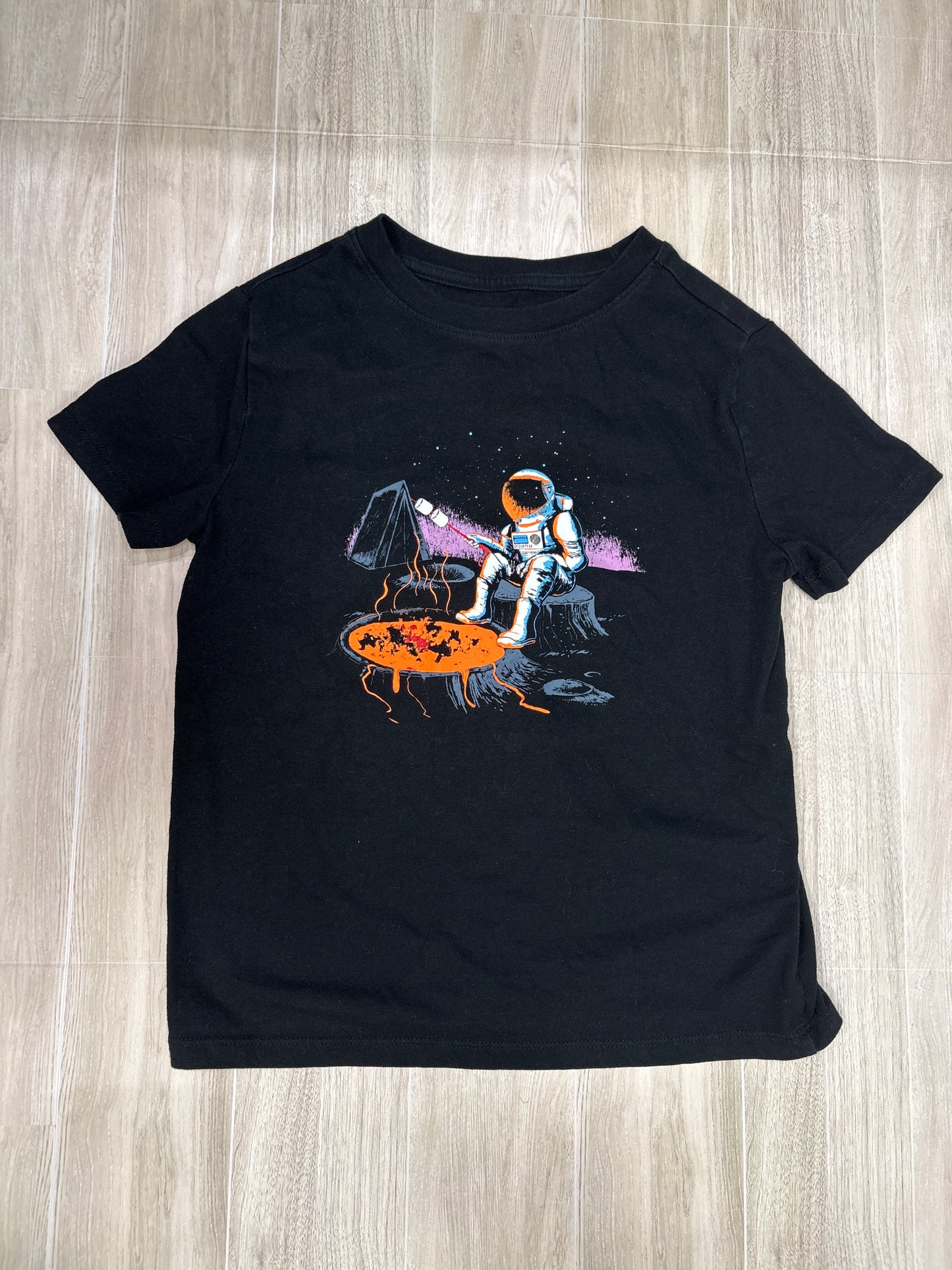 6/7 Camping Astronaut Graphic Shirt