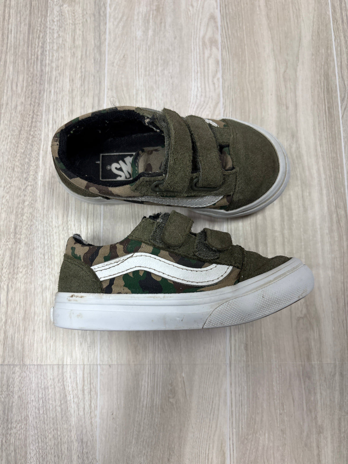 7c Camo/Olive Velcro Vans