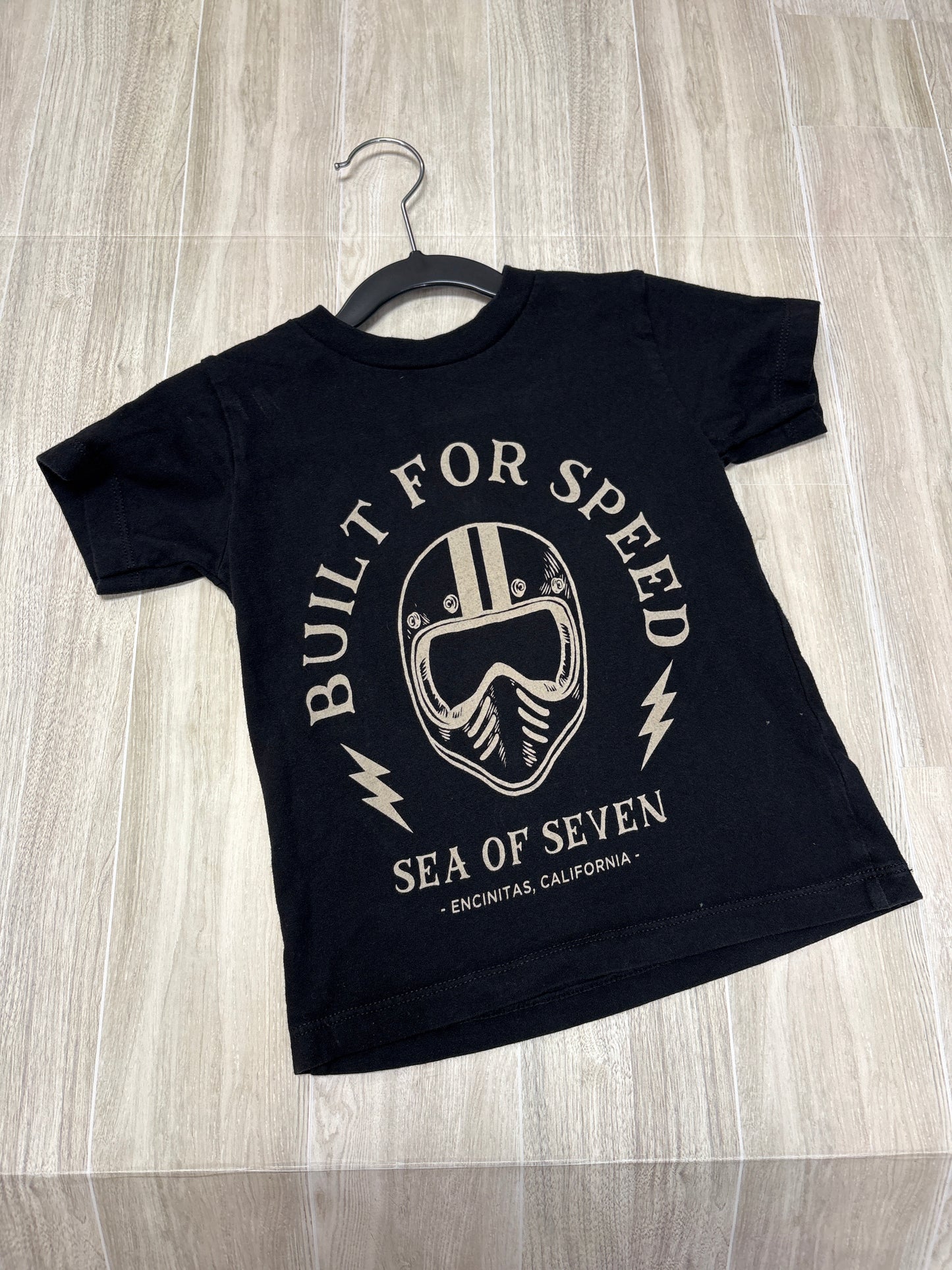 2T Sea Of Seven Built For Speed Graphic Shirt