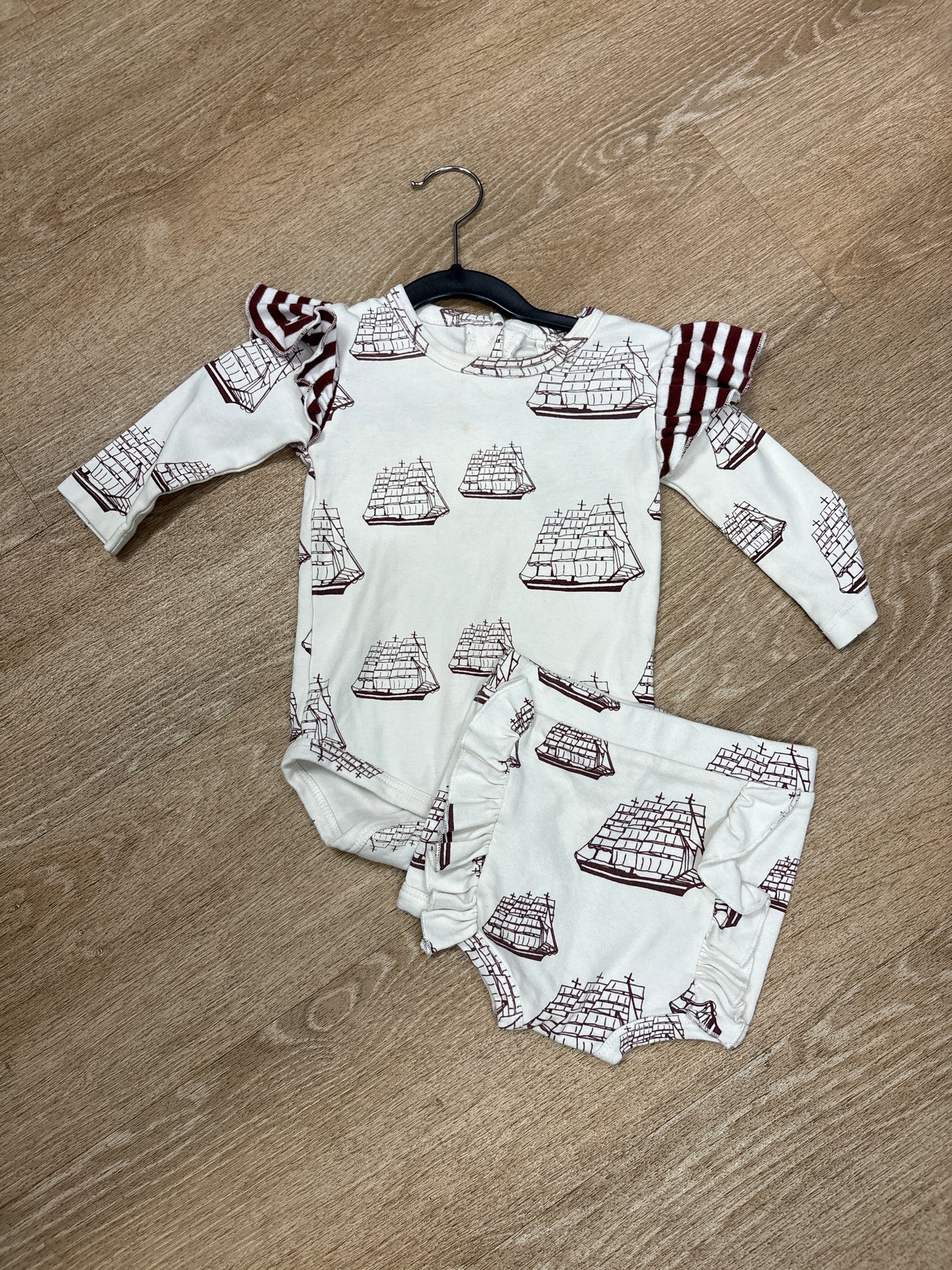 12-18m Kate Quinn Ships 2 Piece Romper
