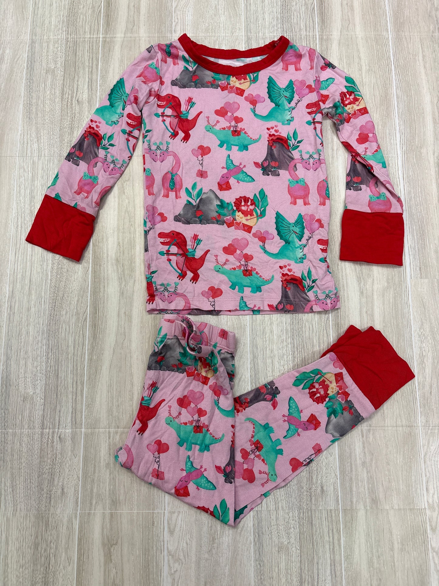 18-24m Pink Birthday Dinos 2 Piece Lounge Set