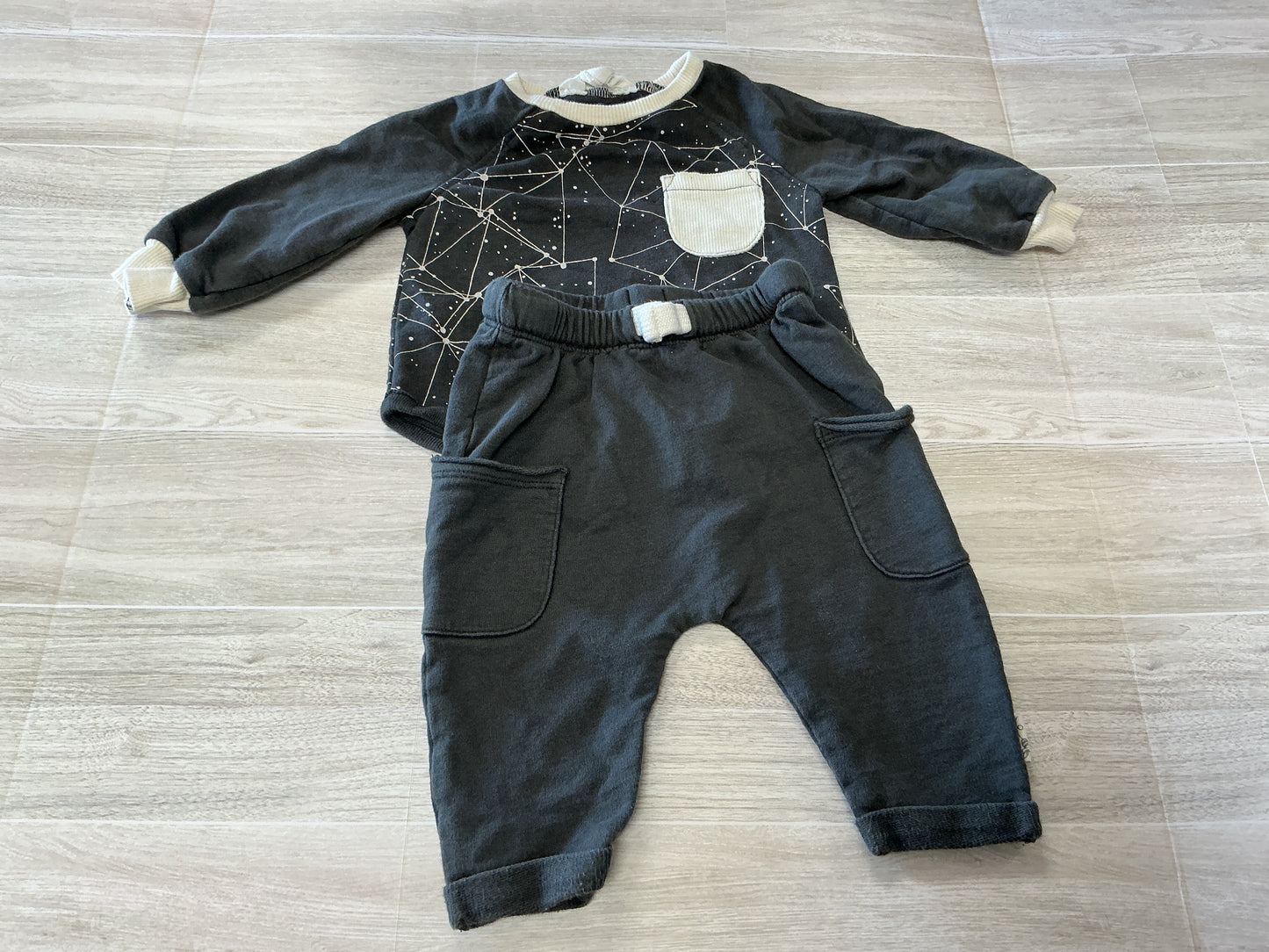 0-3m Burts Bees Spotted Geo Print 2 Piece Lounge Set
