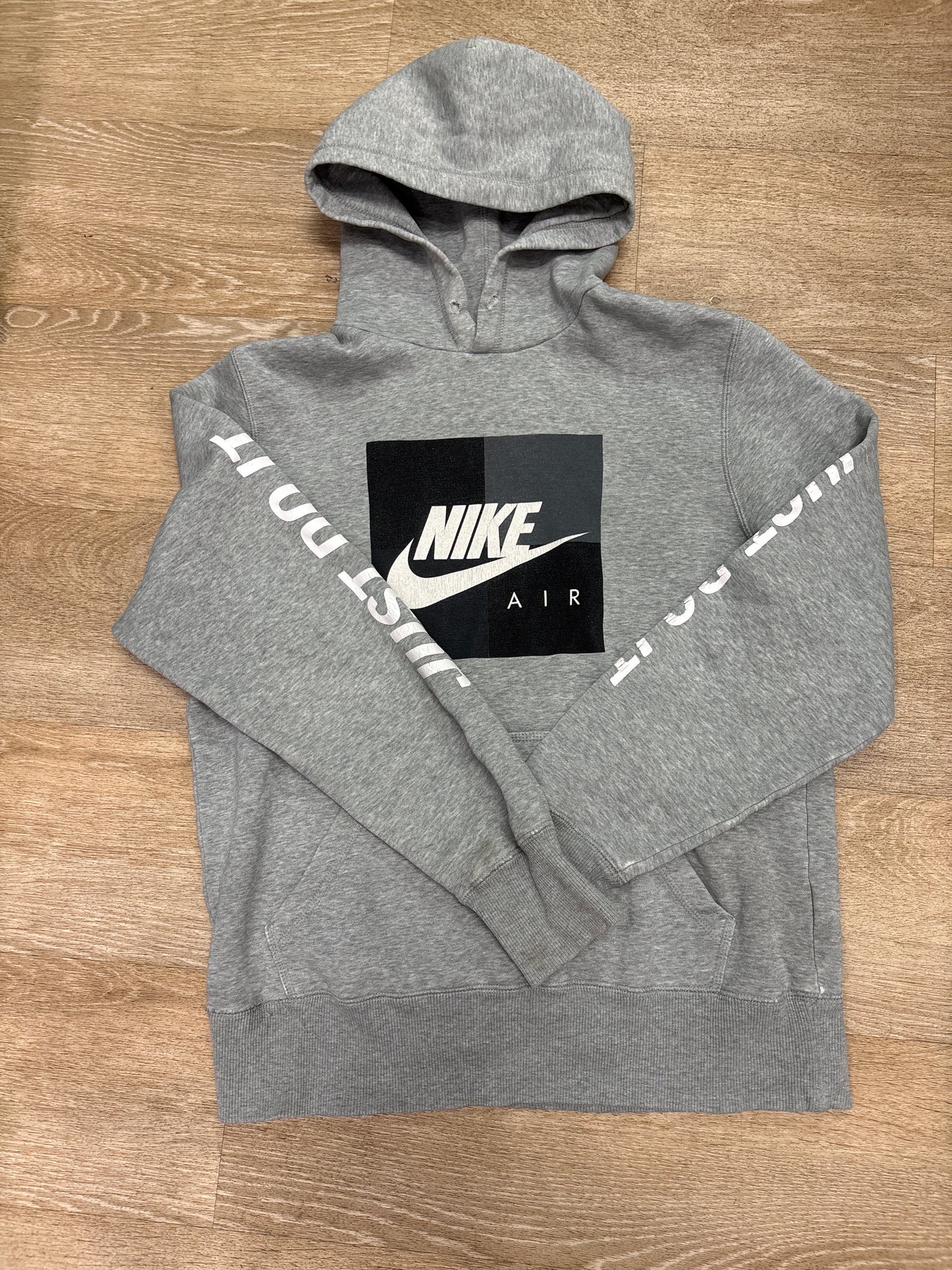 Womens Medium Grey Nike Graphic Hoodie - Blemish