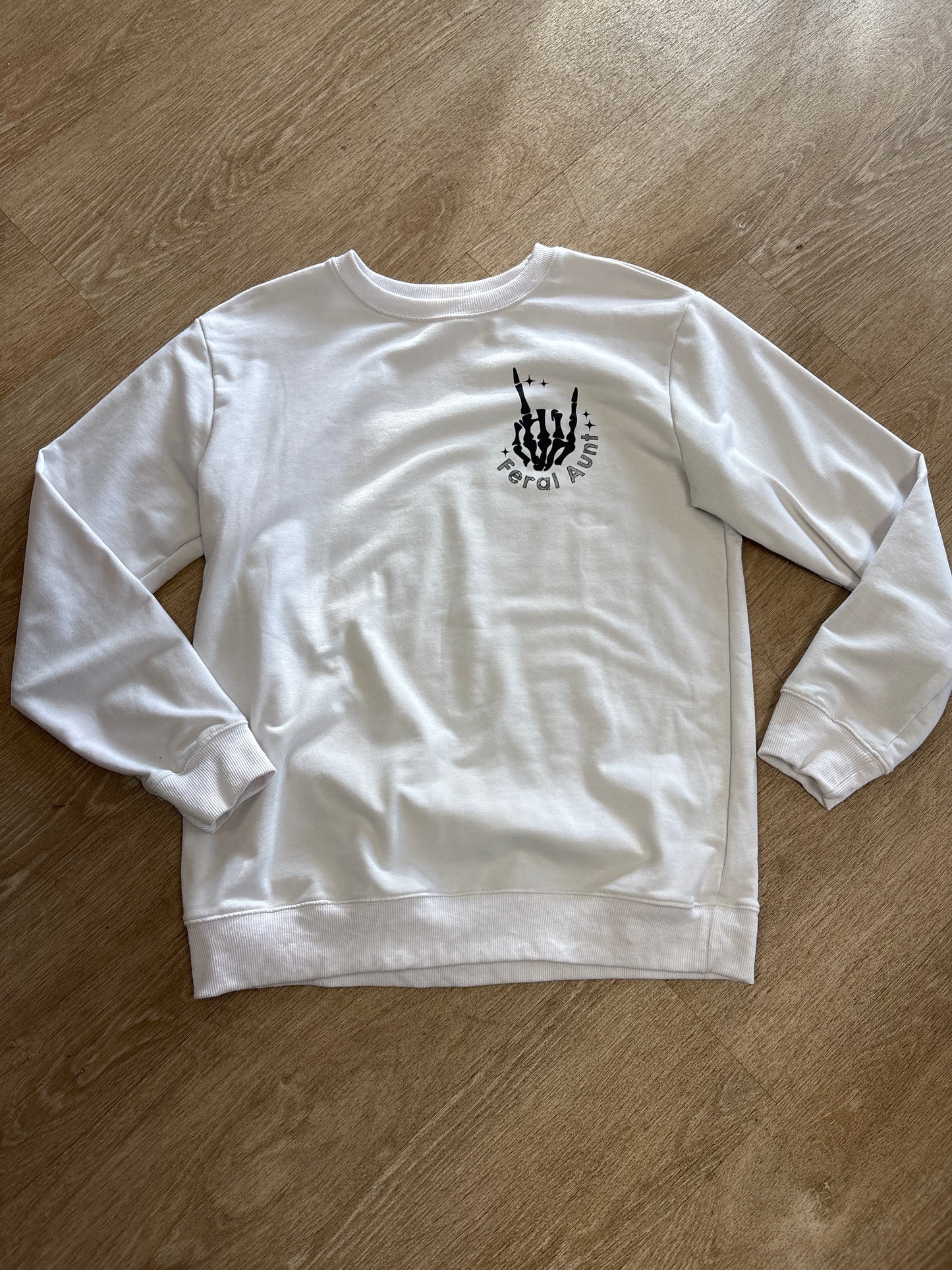 Womens Medium Somebodys Feral Aunt Lightweight Crewneck - Blemish