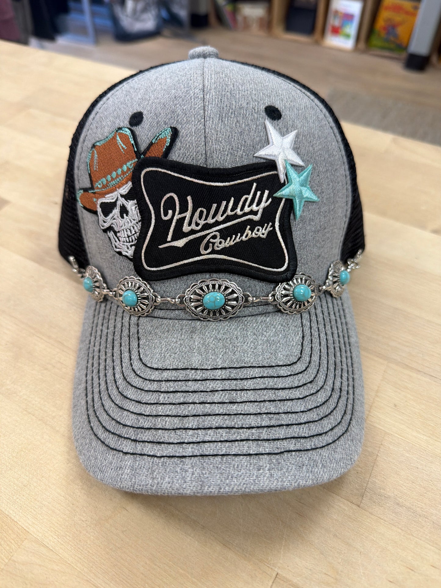 Trucker Hat - Howdy Cowboy - Grey/Black - Silver/Turquoise Band