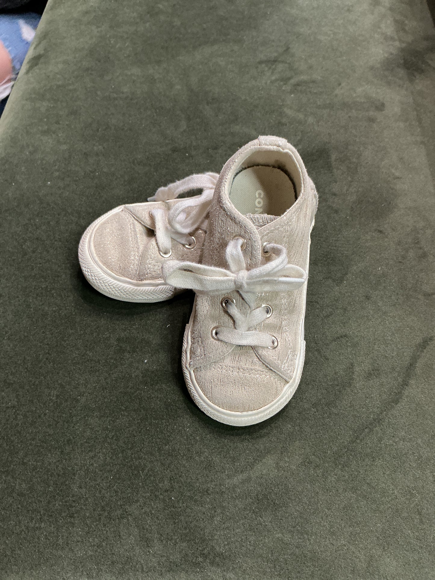 7c Converse Glimmer Sneakers