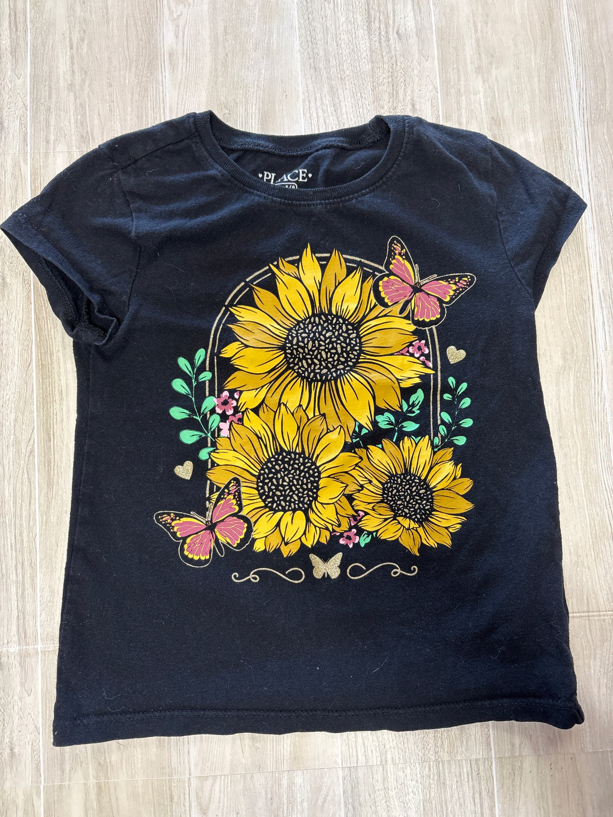 5/6 Black Floral Graphic Tee