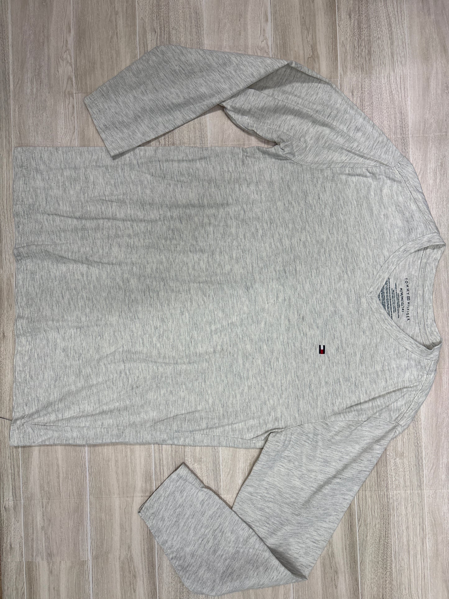 12/14 Tommy Hilfiger V Neck Long Sleeve