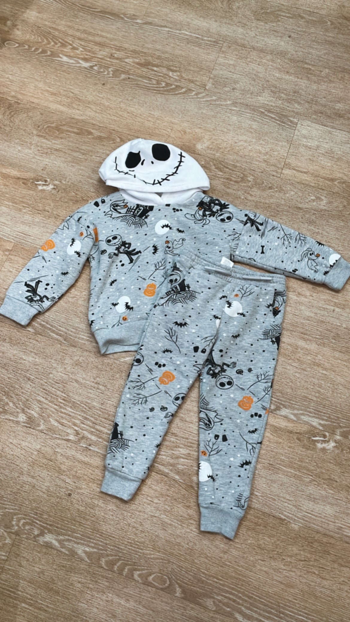 3T NBC 2 Piece Lounge Set