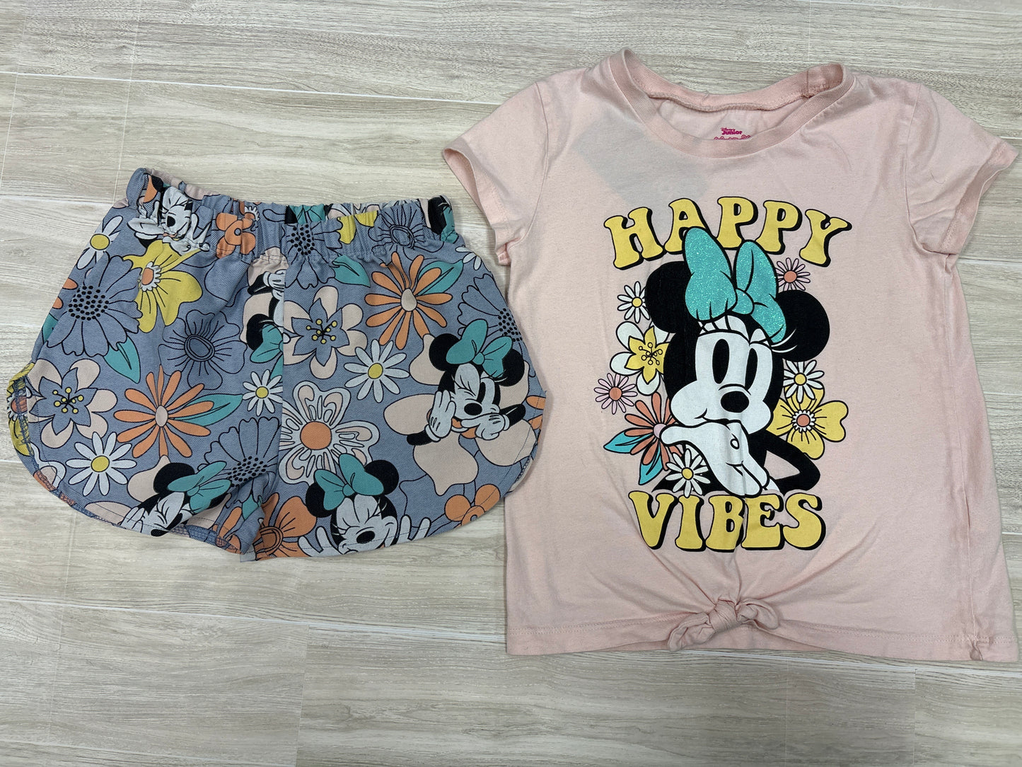6 Minnie Happy Vibes Top + Shorts Set