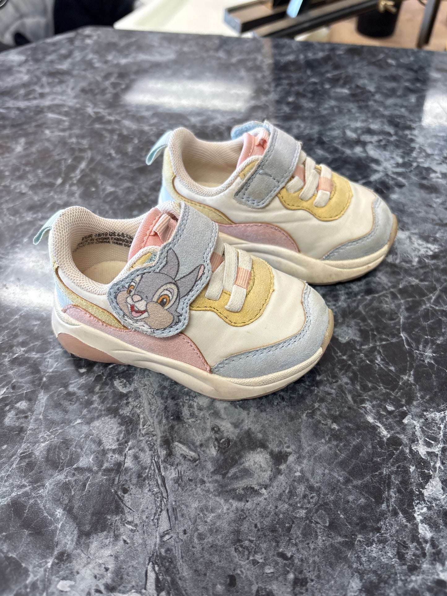 4/5c Thumper Pastel Sneakers - BLEMISH