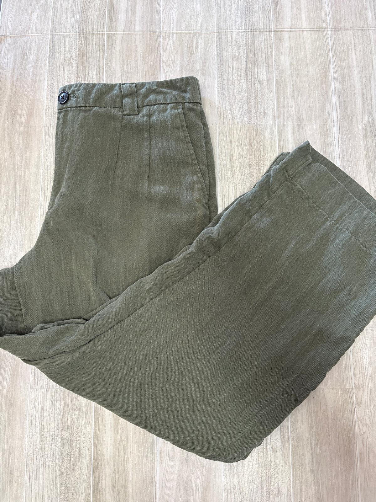 Womens 12 Olive Wide Leg Flowy Pant