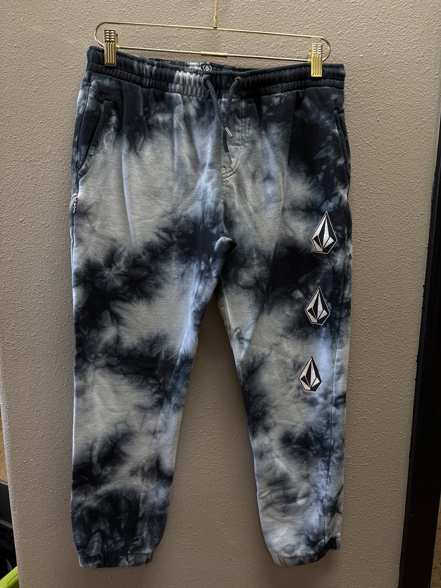 14/16 Bleach Washed Volcom Sweats