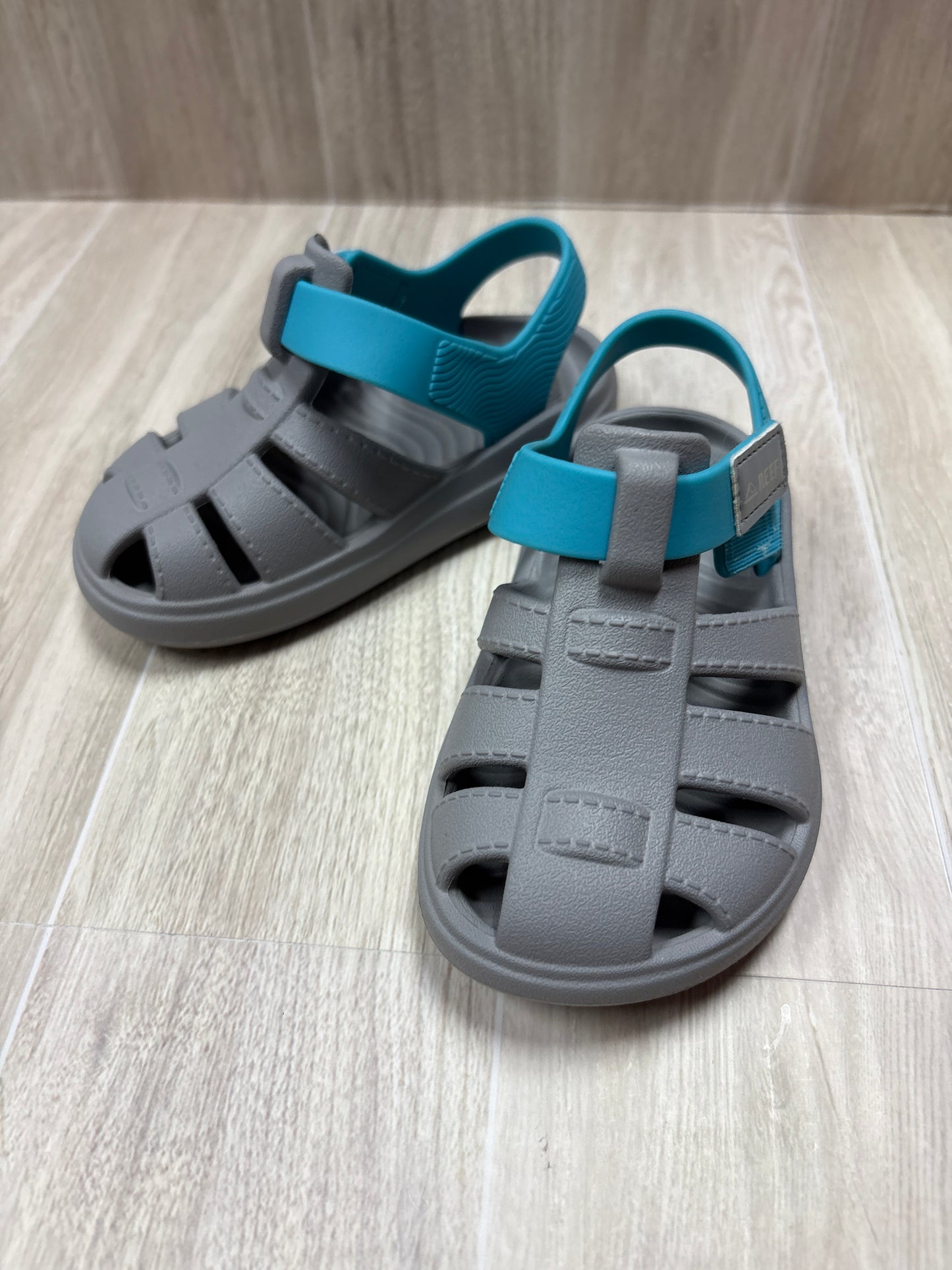 7c Reef Grey Water Shoe
