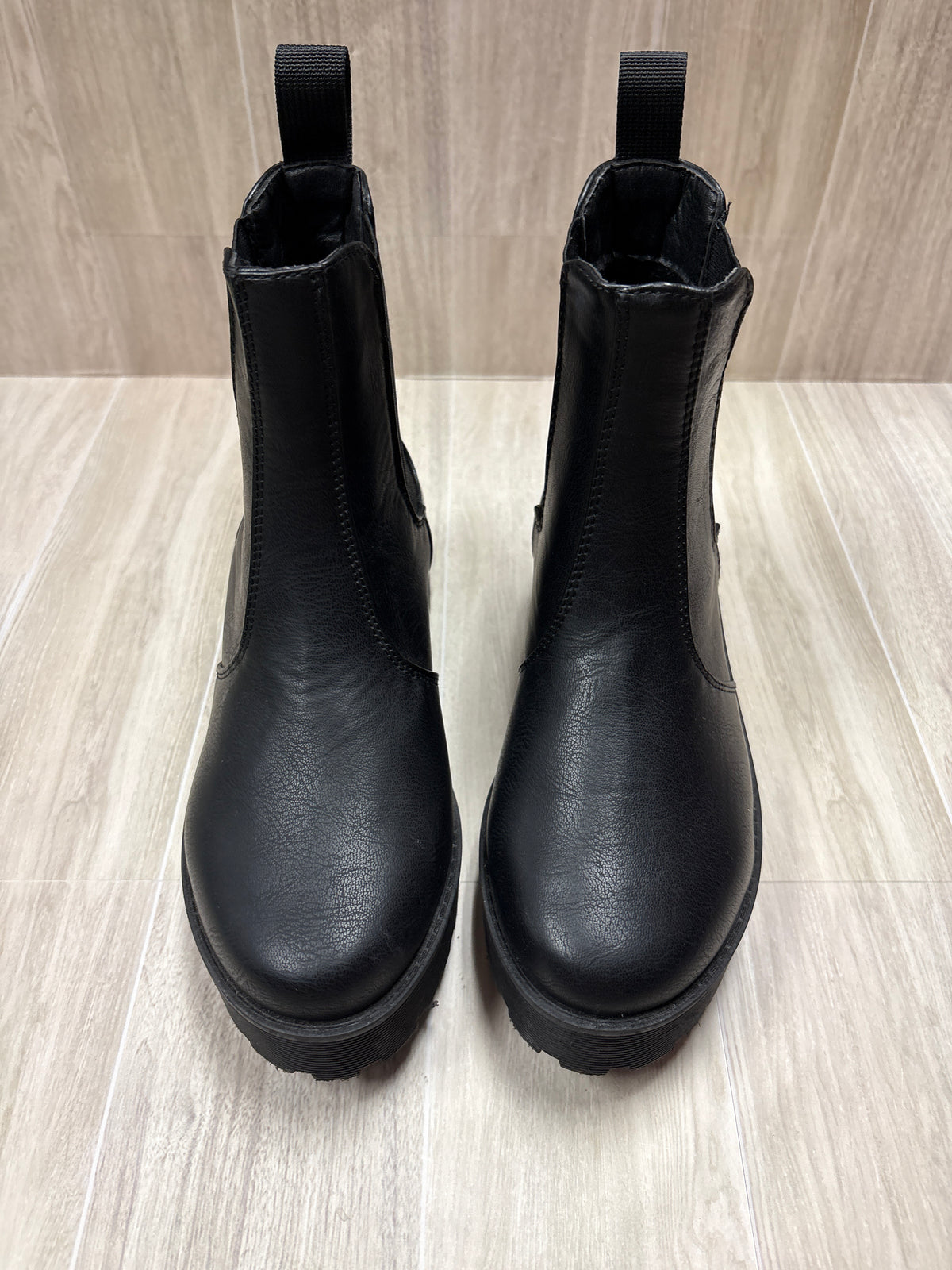 5Y Black Chelsea Boot