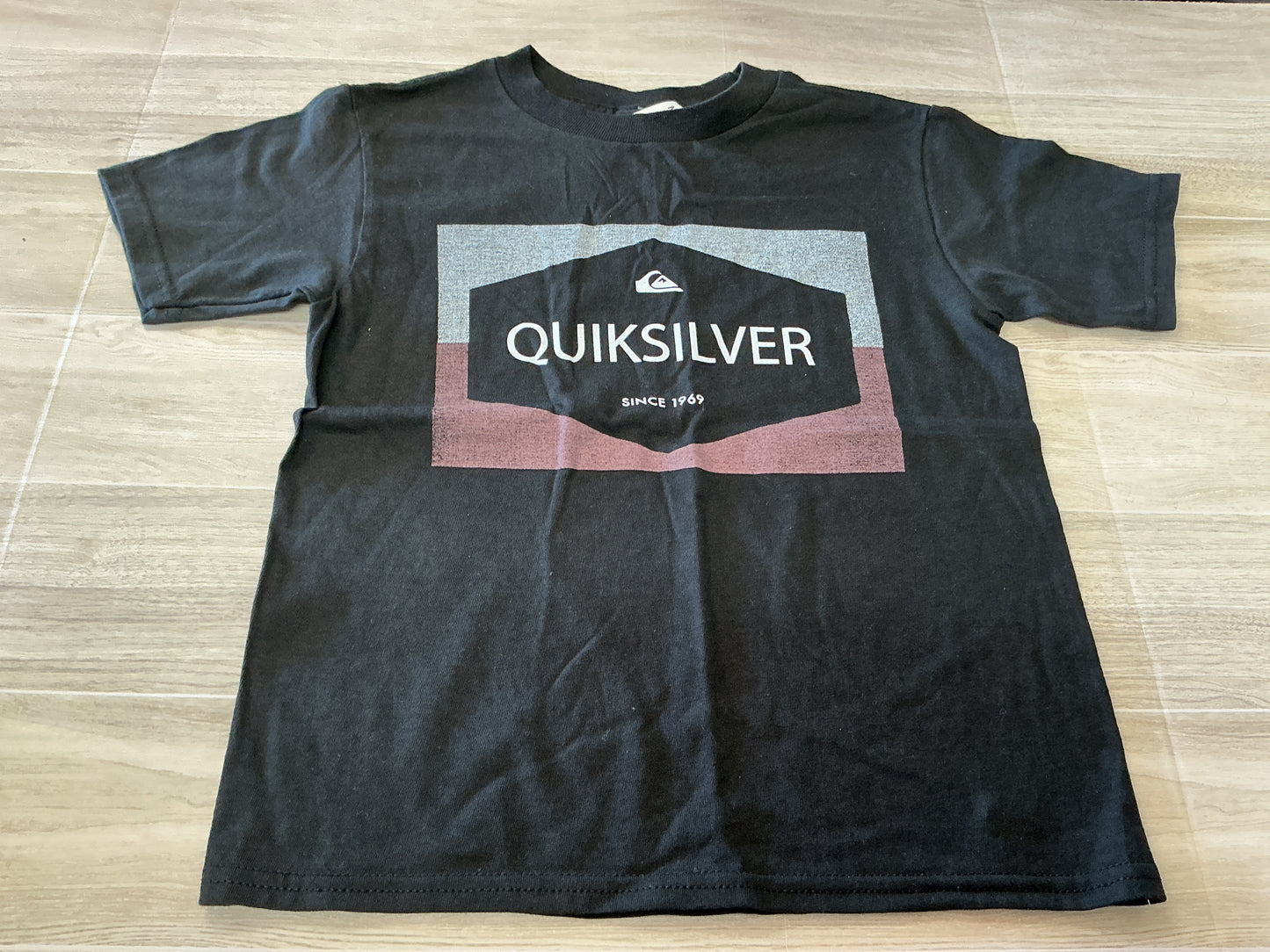 NWT 4T Quicksilver Black Graphic Shirt