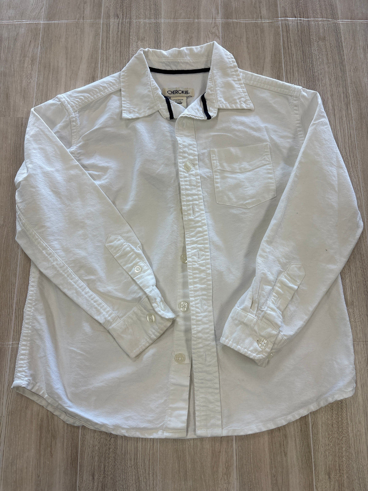 6/7 White Long Sleeve Button Up