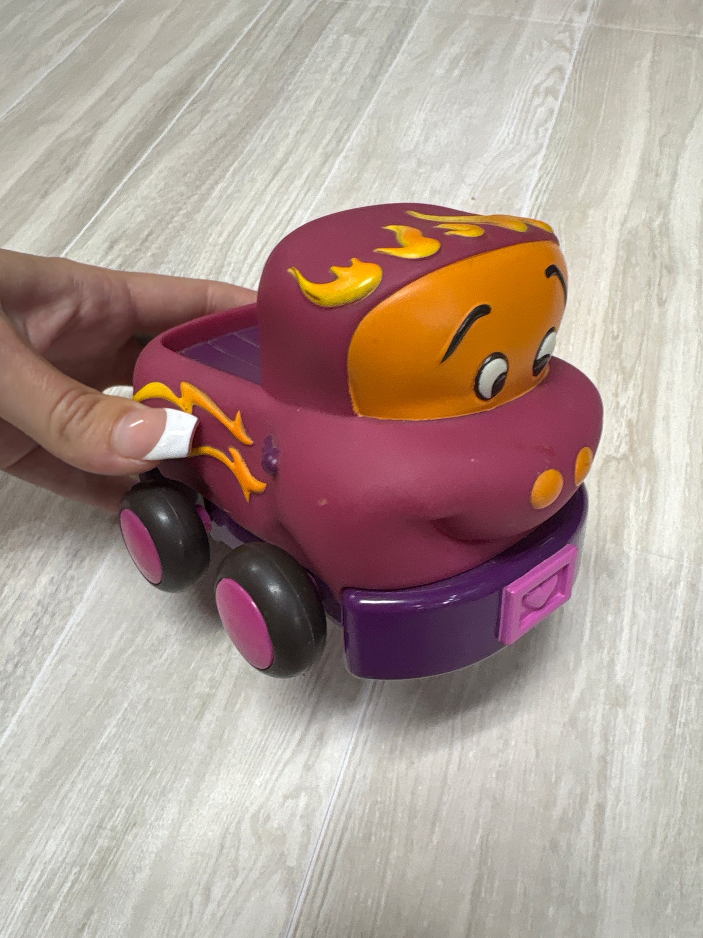 Toy - Pullback Purple Truck