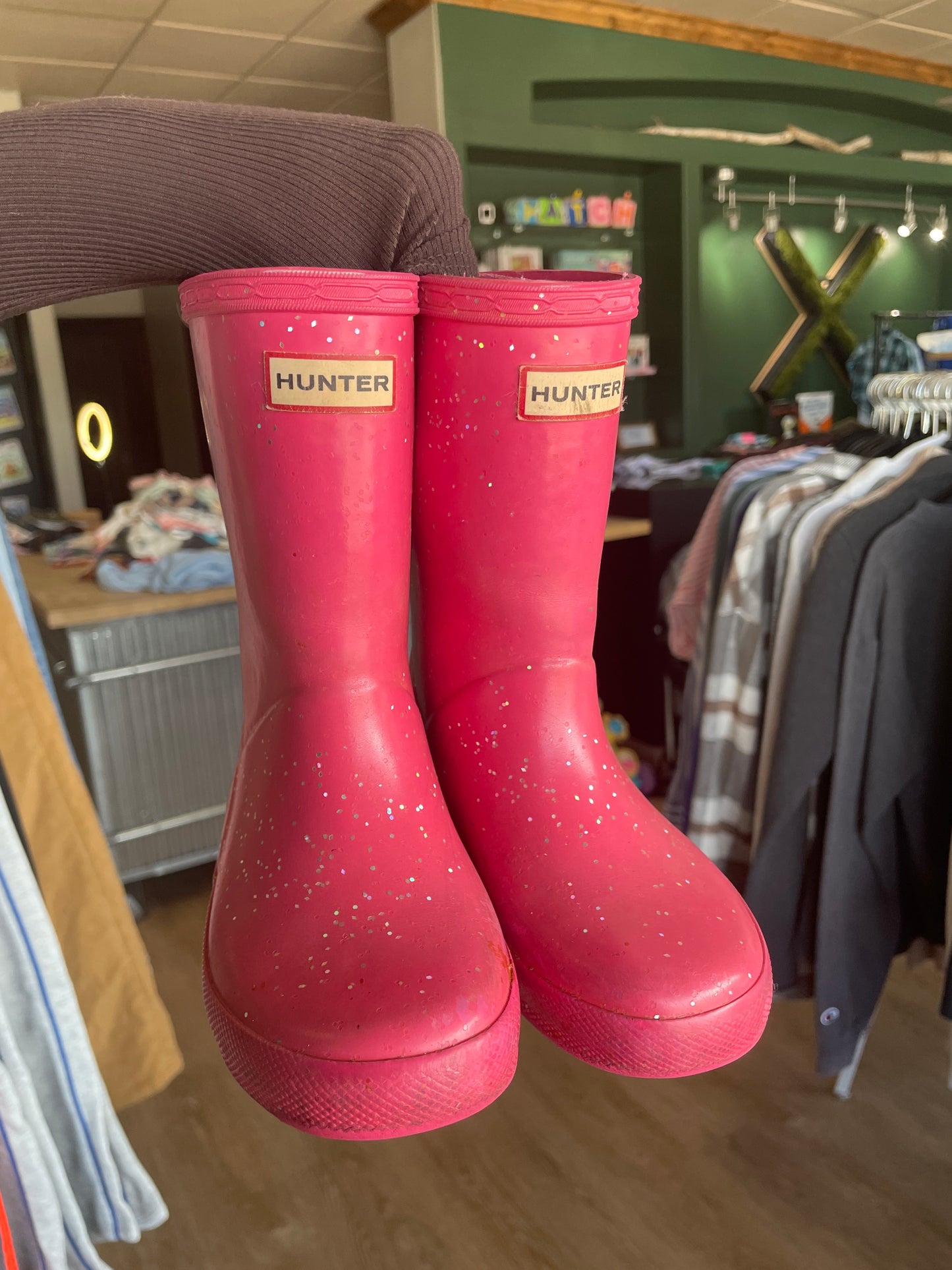 10c Hunter Pink Glitter Rainboot