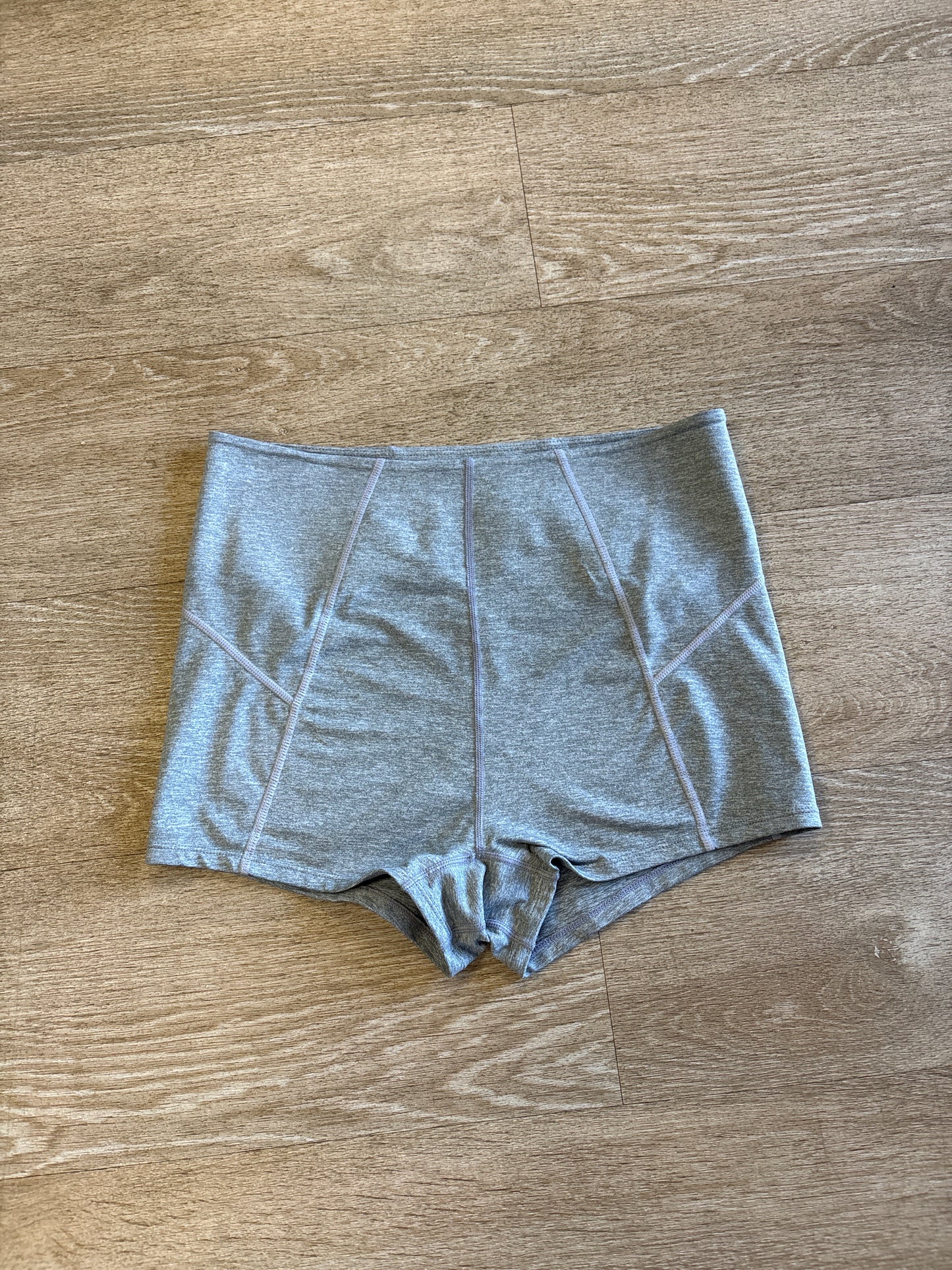 Womens Medium Free People Movement Heathered Grey Athletic Shorts