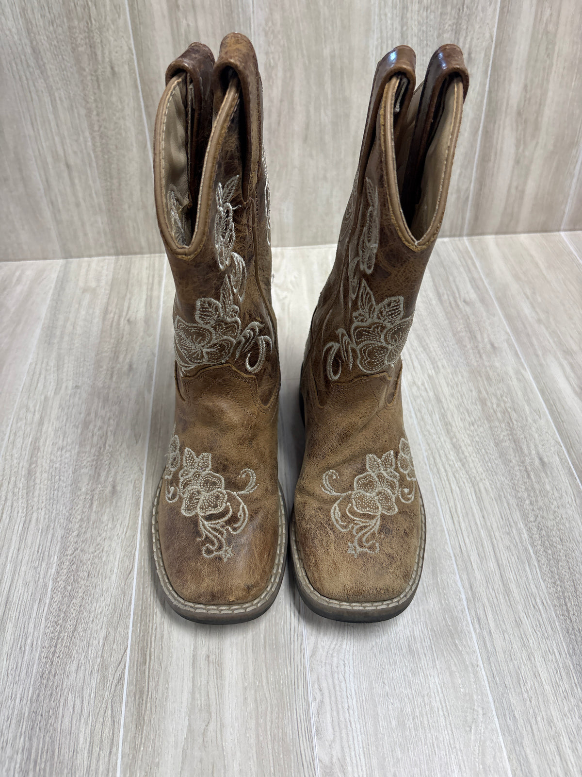 10c Cody James Brown Floral Embroidered Boot